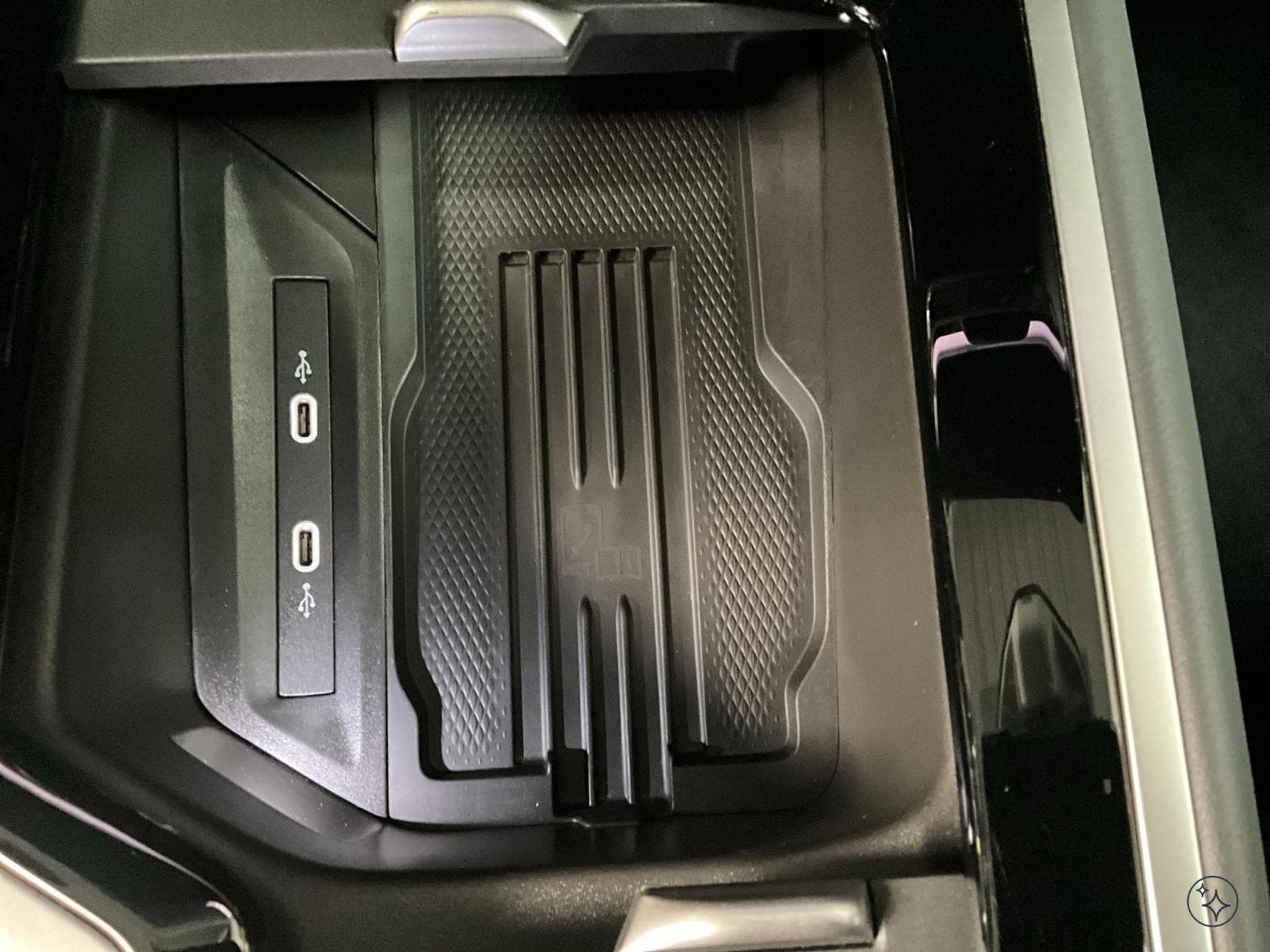 VW Passat Elegance+DSG+P.Acoustique+AHK+P.Technologie+Led+Navi (2025) - Foto 22