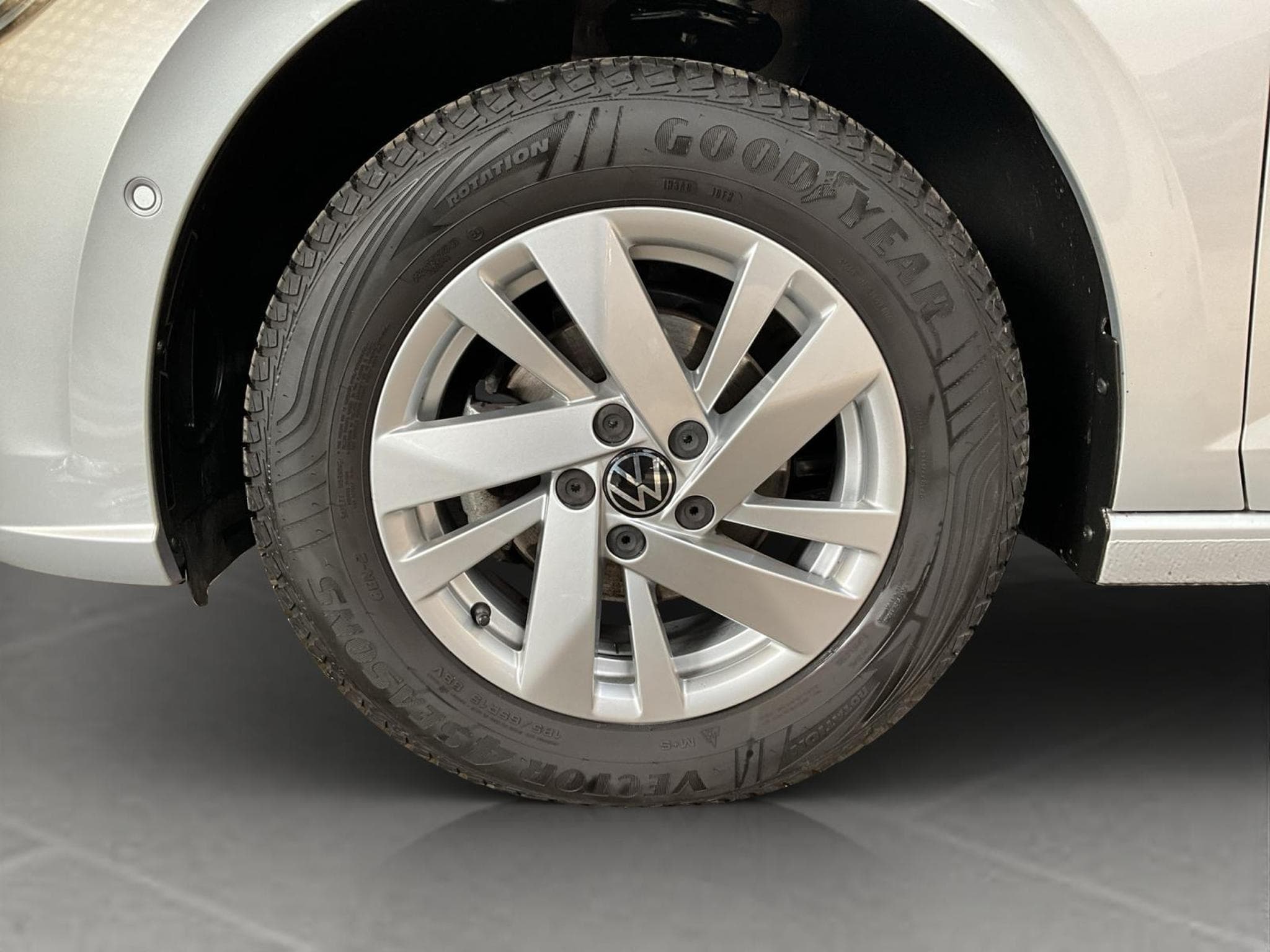 VW Polo Style+BVM+P.Assistance+P.Lumiere+Air-Care-Climatronic (2025) - Foto 8