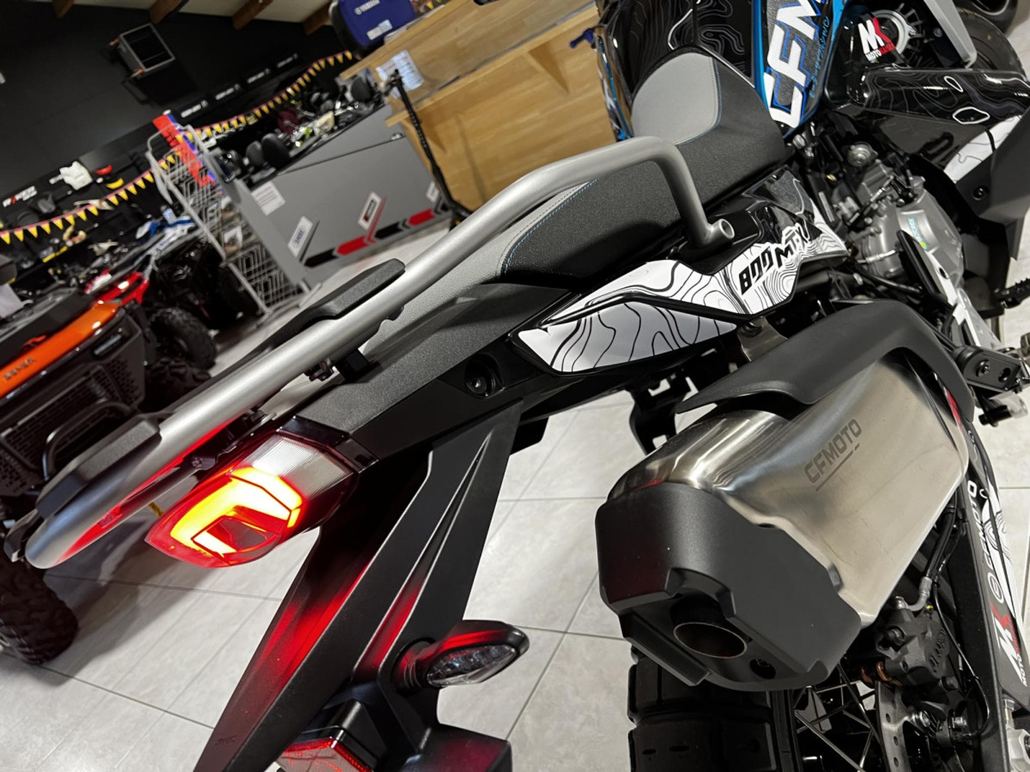 CF Moto MT X Réplica (2026) - Foto 5