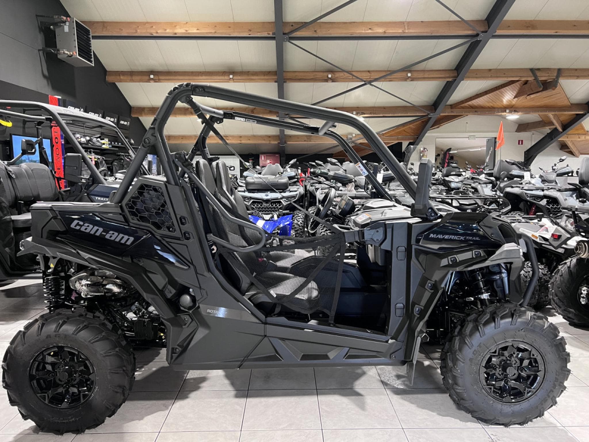 BRP Can-Am Maverick Trail DPS 50 HD 700 T2b ABS + 60Km/h (2026) - Foto 2