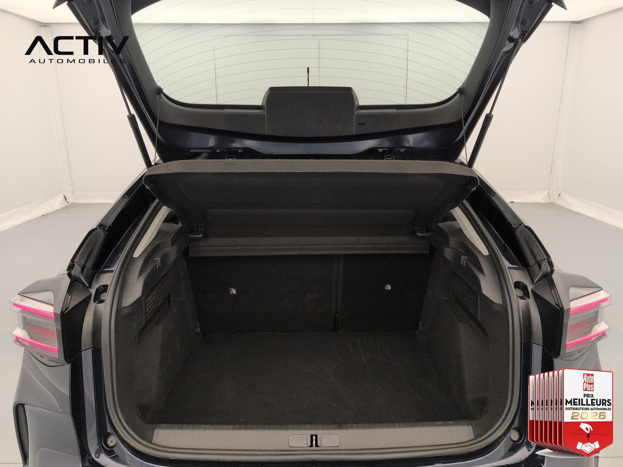 Citroën C4 Hybride 110 ch e-DCS6 You (2025) - Photo 11