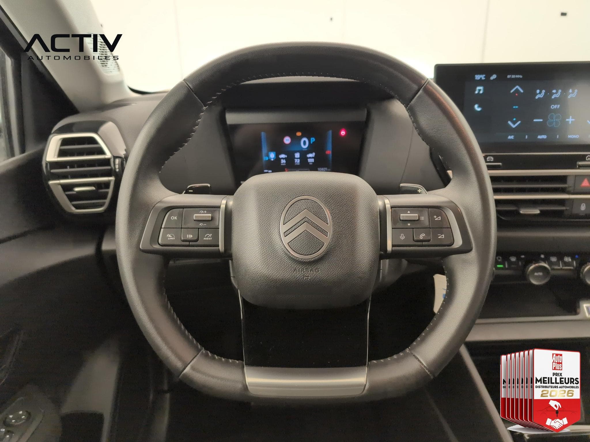 Citroën C4 Hybride 110 ch e-DCS6 You (2025) - Photo 13