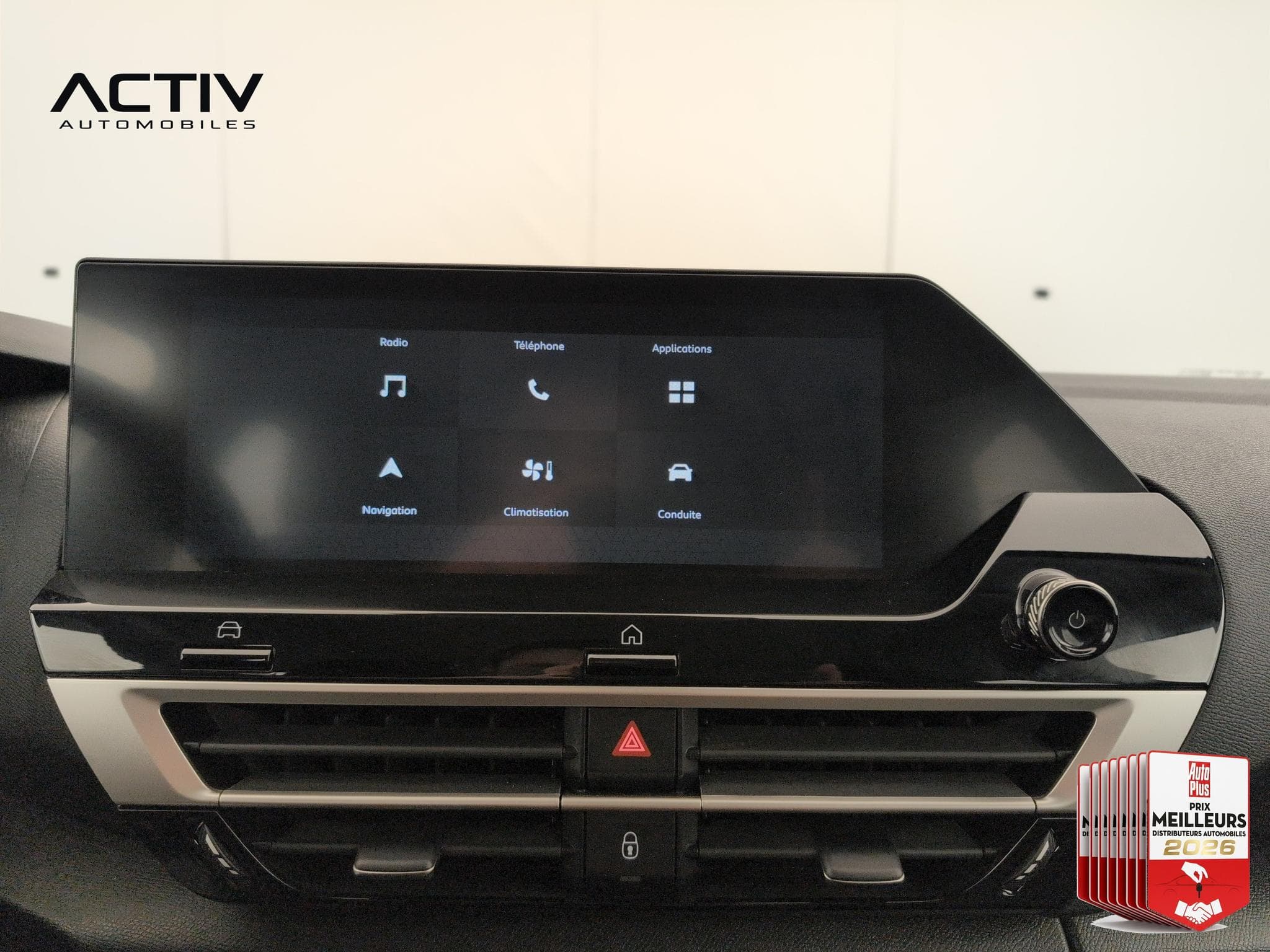 Citroën C4 Hybride 110 ch e-DCS6 You (2025) - Photo 17
