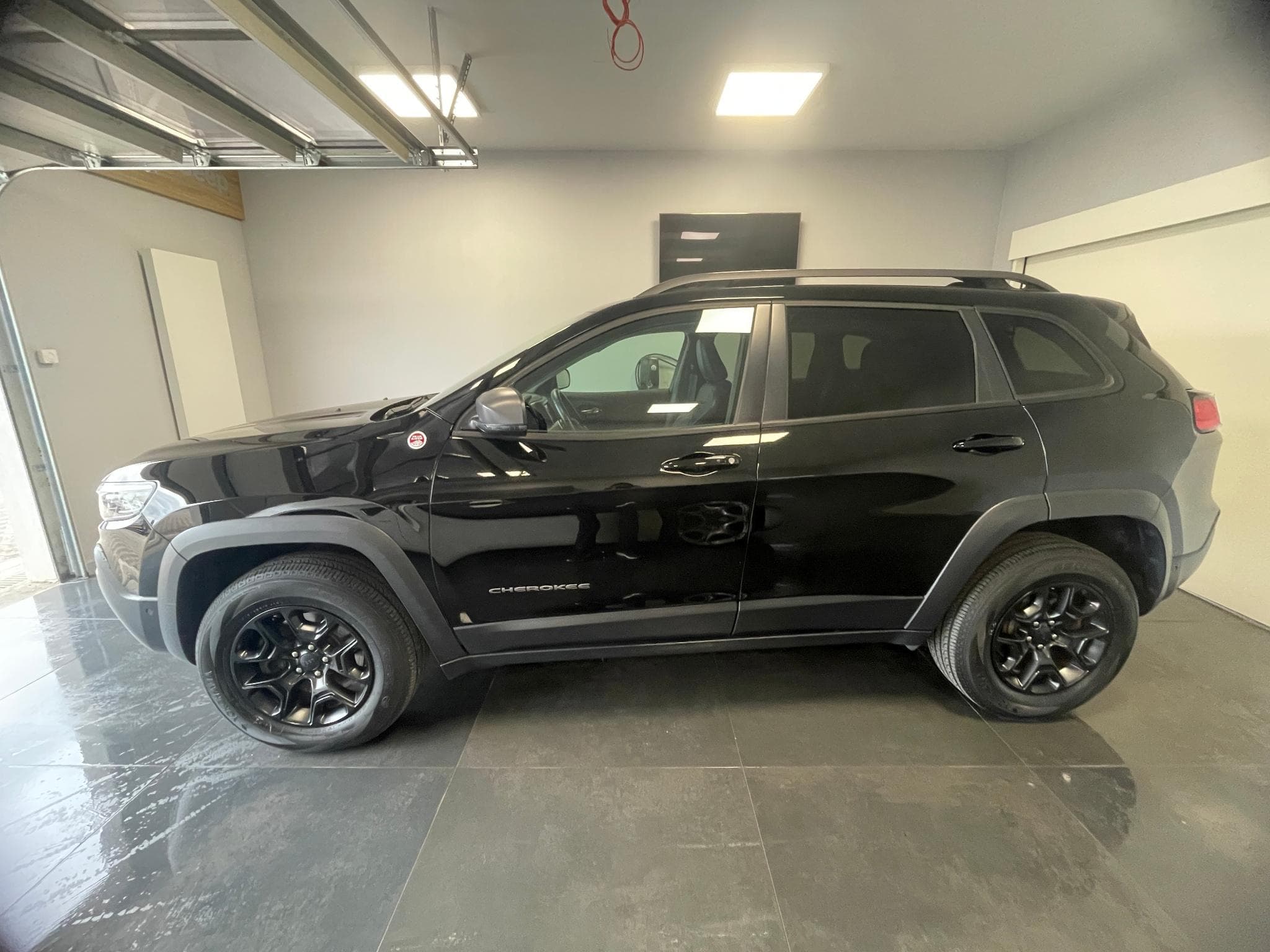Jeep Cherokee Trailhawk (2020) - Photo 2