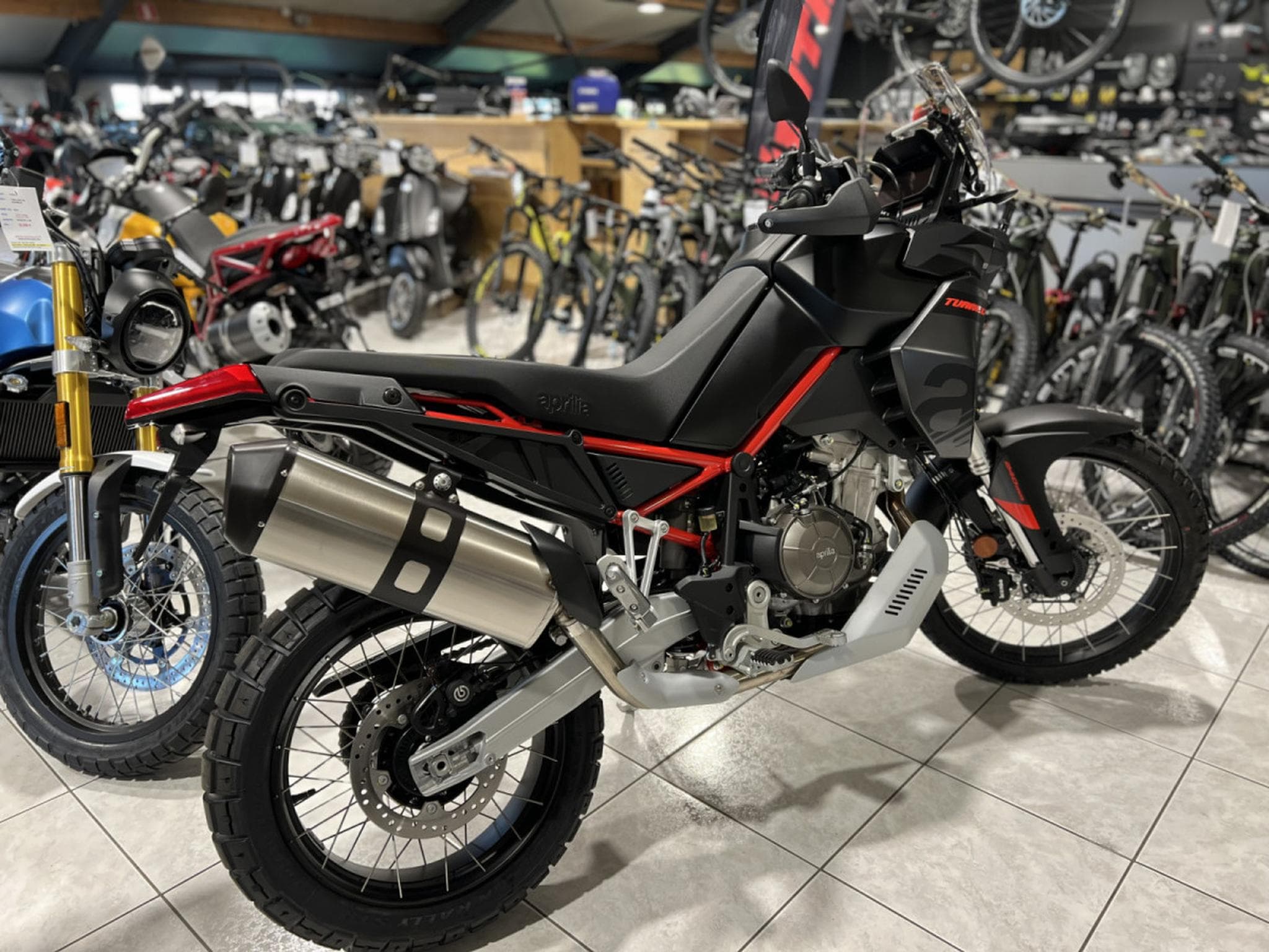 Aprilia Tuareg 660 ATREIDS BLACK (2026) - Photo 3