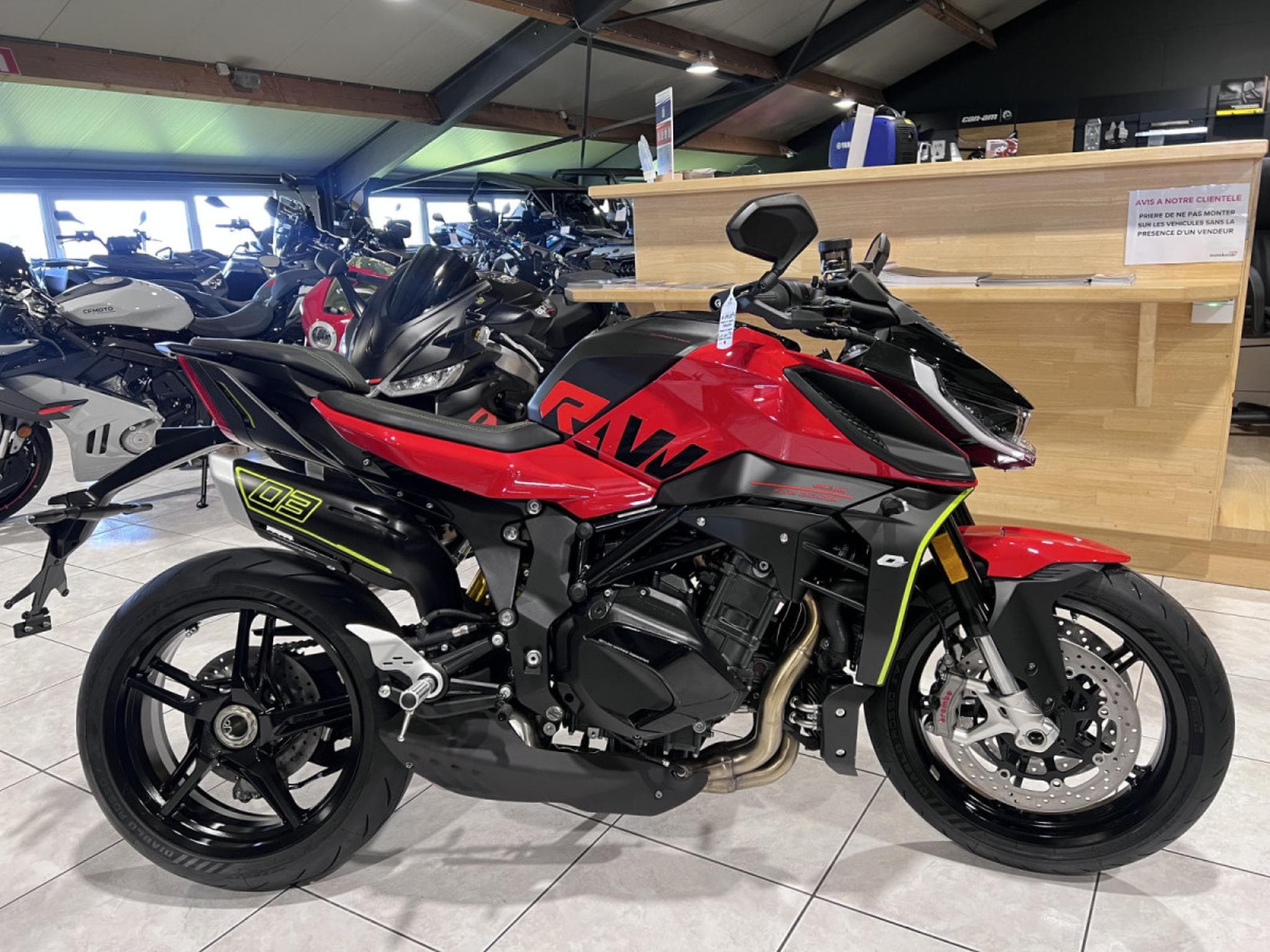 QJmotor SRK 921 (2026) - Foto 1