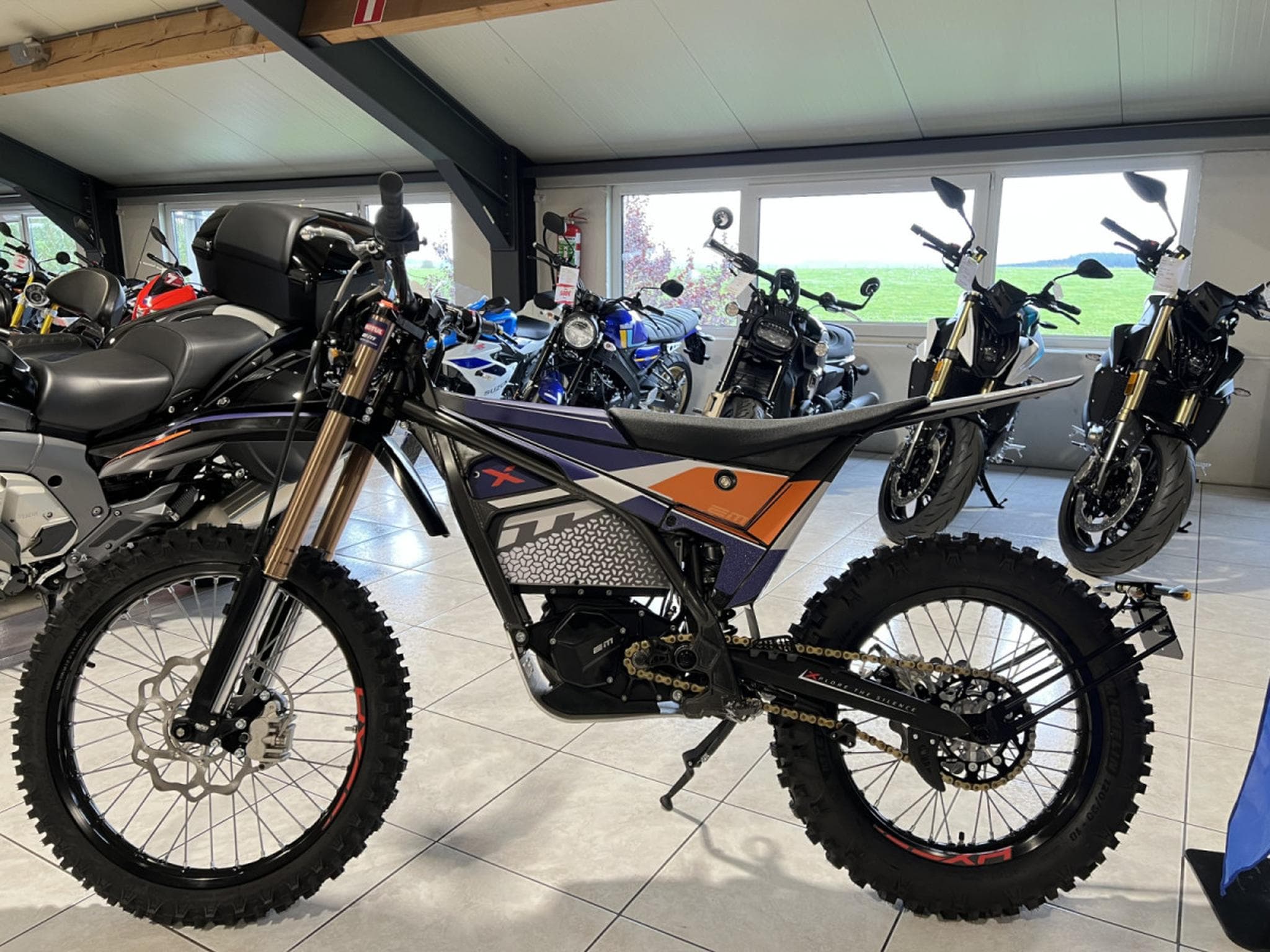 Electric Motion Escape XR 700 NM, 3500 KW, 85 KM/H, Autonomie 88 km, embrayage (2026) - Foto 4