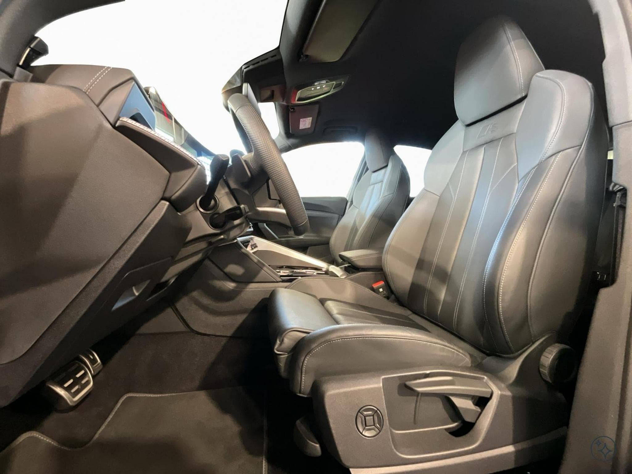 Audi Q5 S-Line+Quattro+S-Tronic+Techplus+P.Business+AHK+LED (2025) - Photo 9