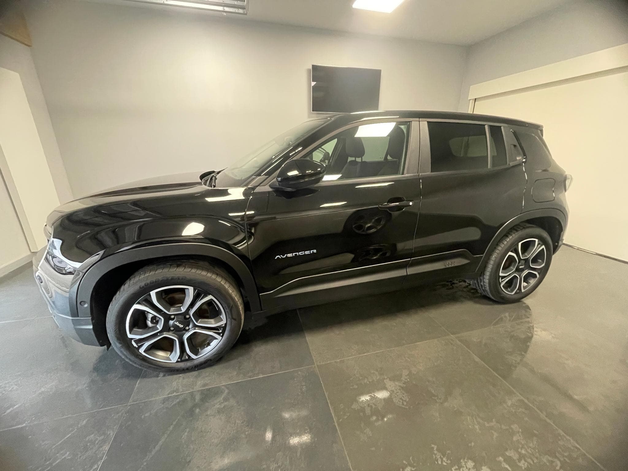 Jeep Avenger AVENGER 1st Edition (2023) - Photo 2