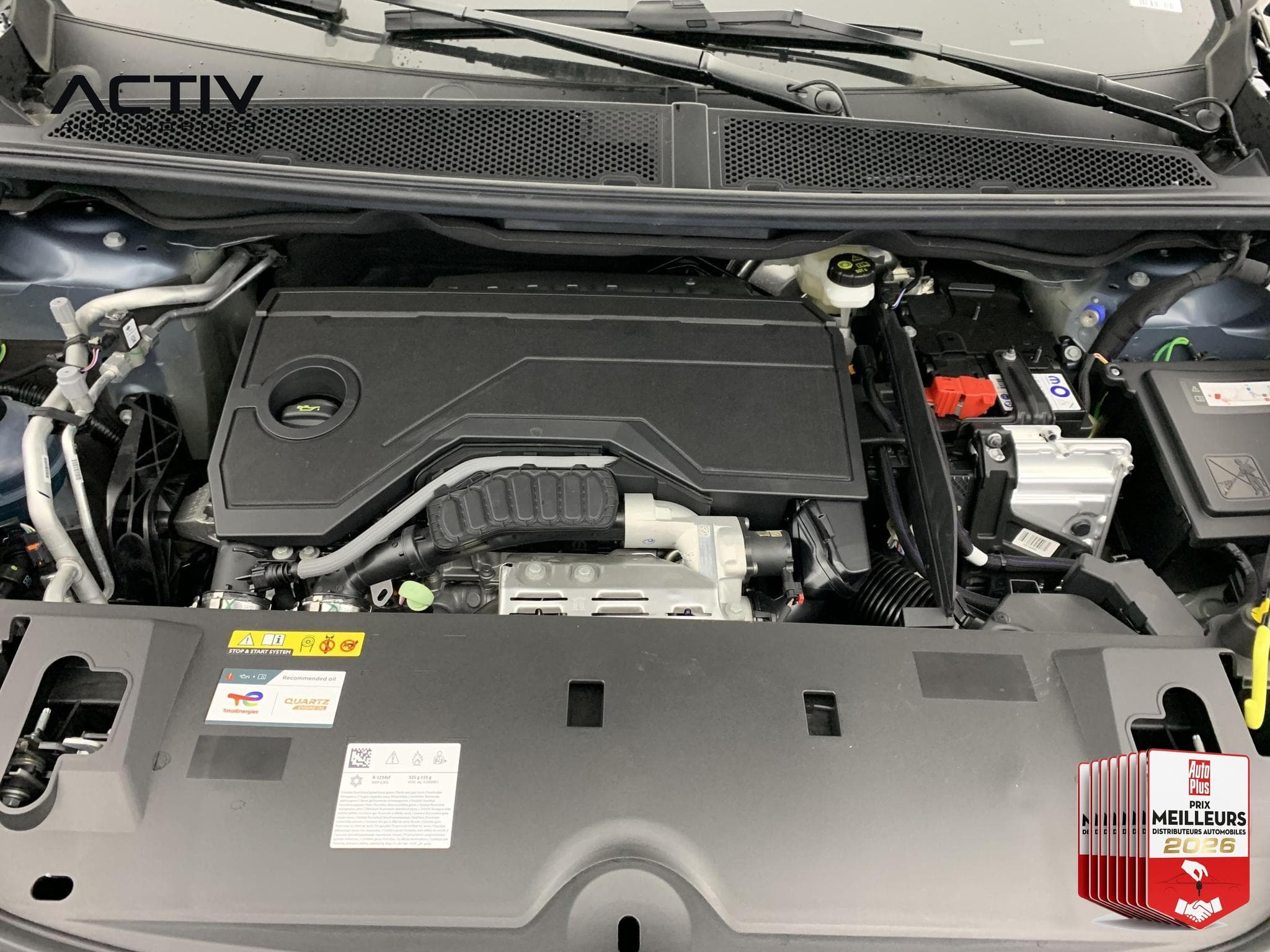 Peugeot 3008 Hybrid 145 e-DCS6 GT (2025) - Photo 24