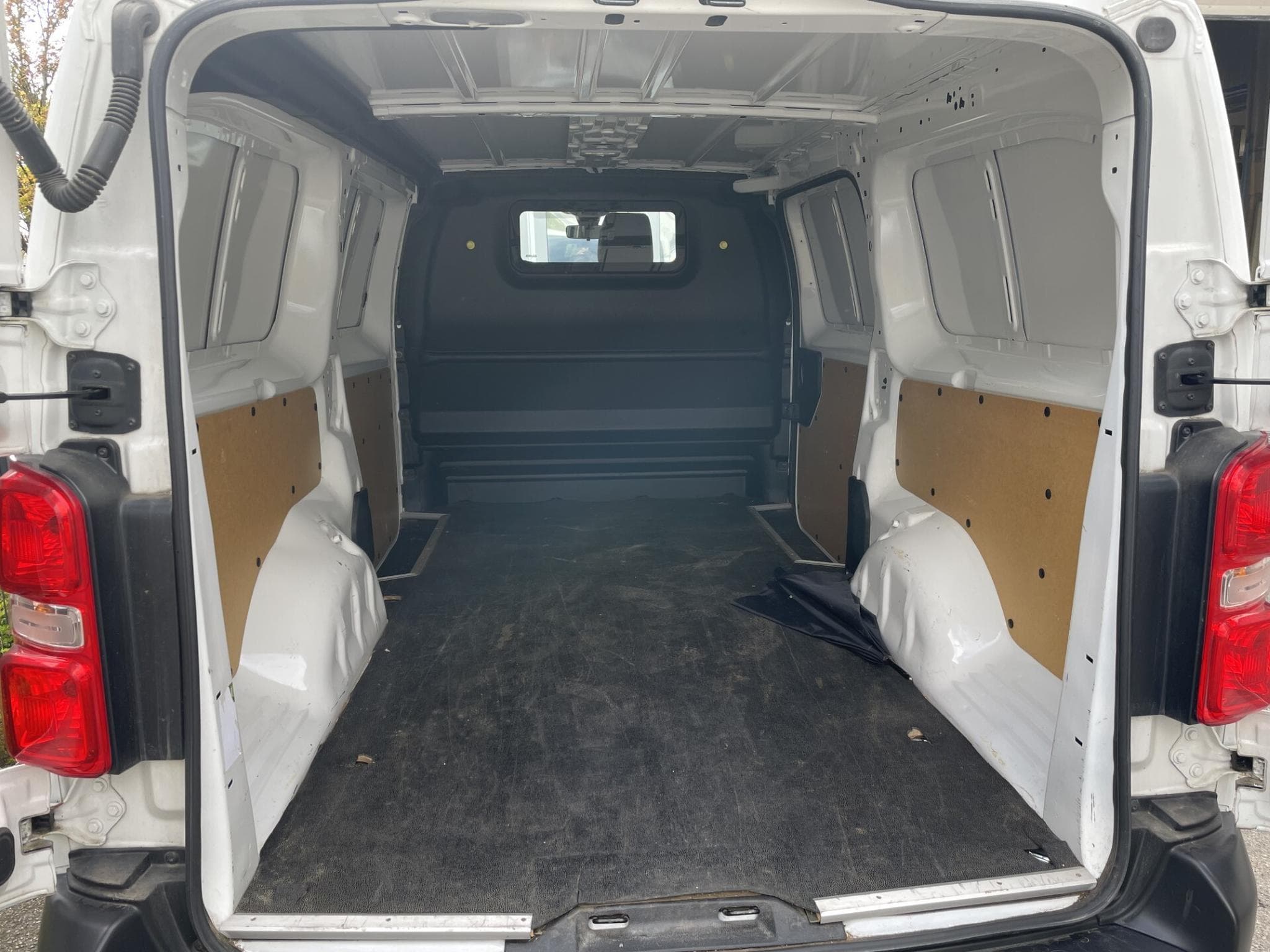 Peugeot Expert 2.0 BLUEHDi L3H1 177Ch EAT6 (2019) - Photo 5