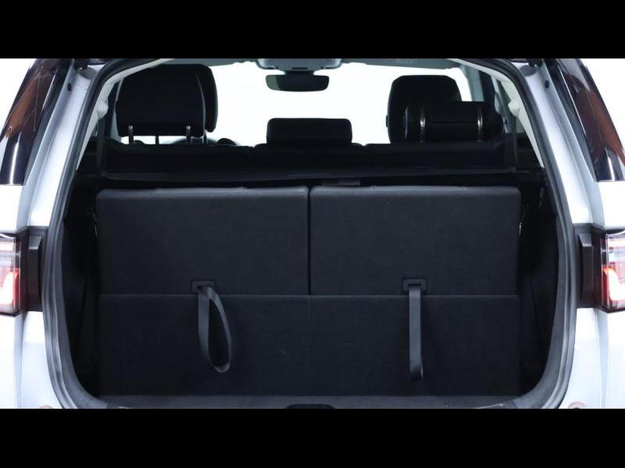 Land-Rover Discovery Sport D165 AWD Auto 7places (2025) - Photo 10