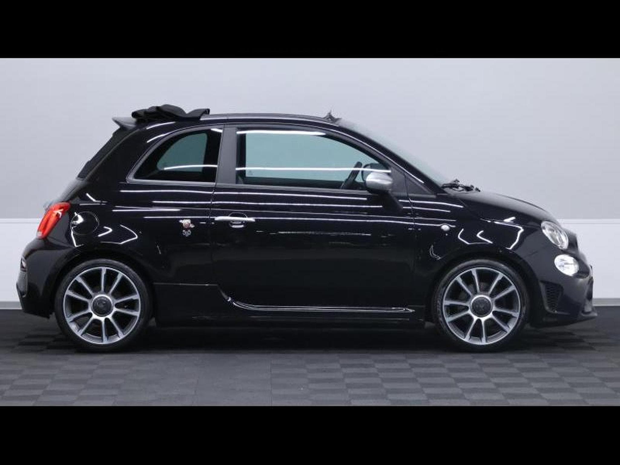 Abarth 595 1.4 T-Jet 163ch Manuelle (2018) - Photo 4
