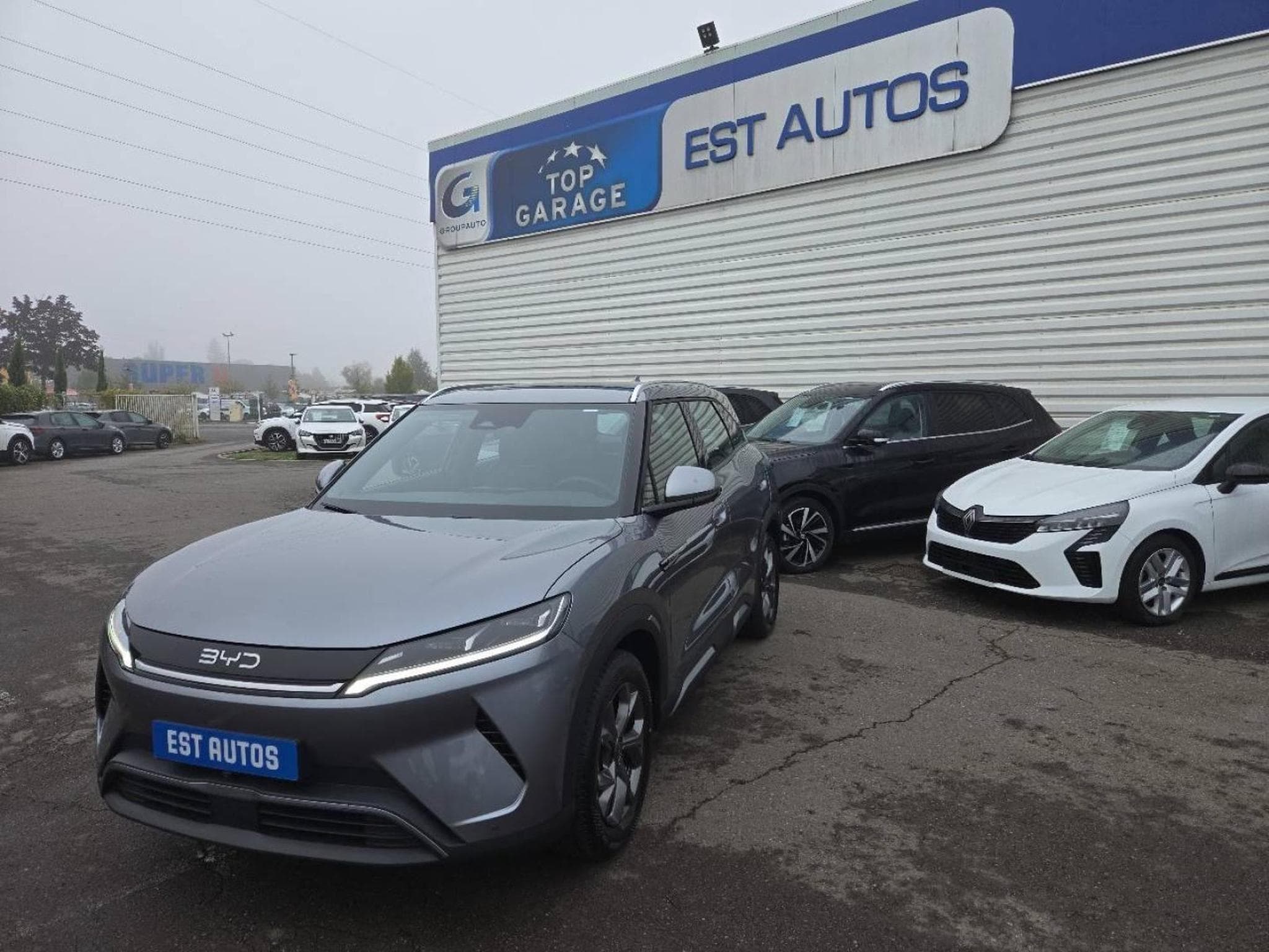 BYD ATTO 2 177 CV BOOST + TOIT PANO 45.1 KWH (2025) - Foto 4