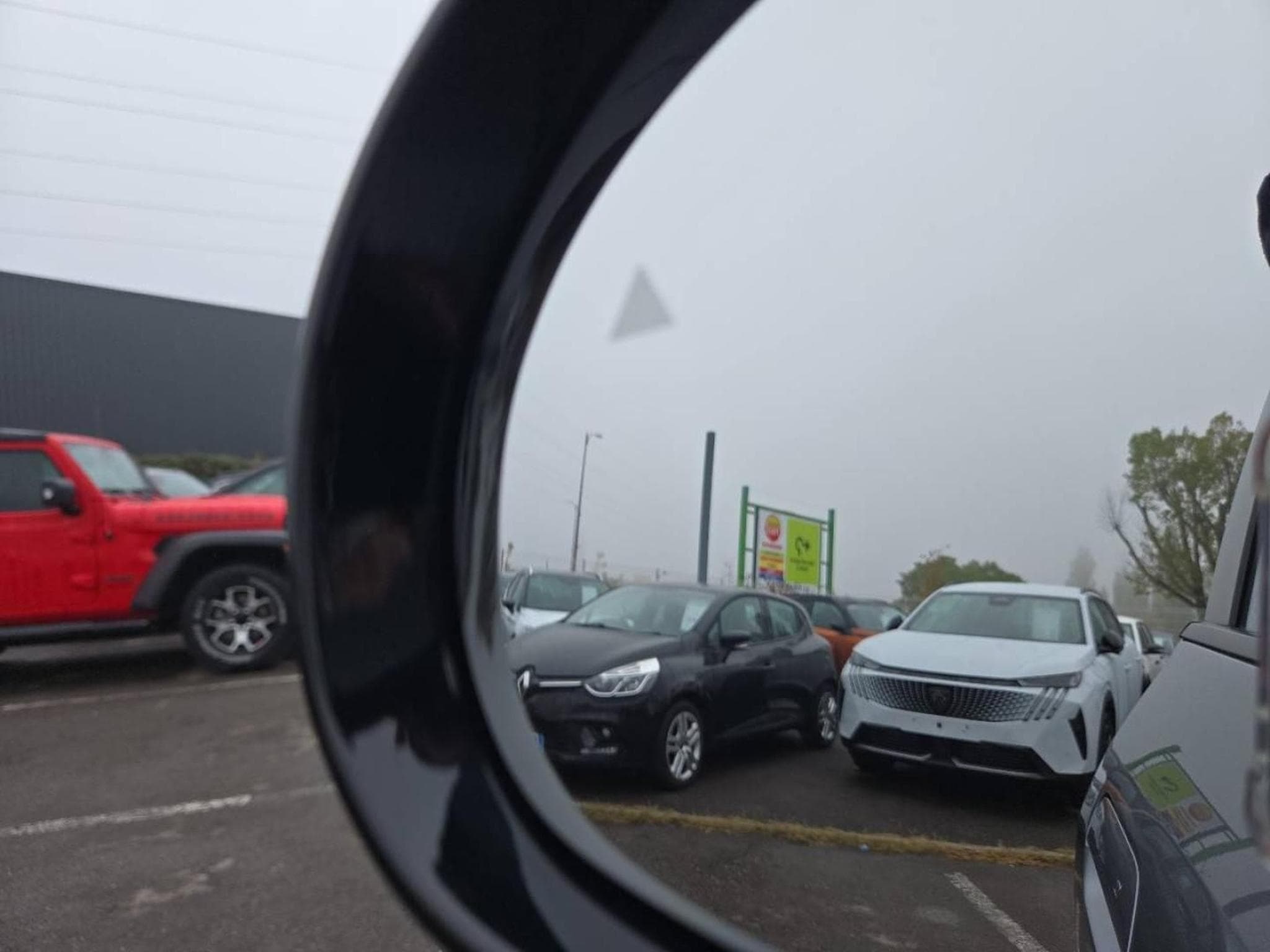 BYD ATTO 2 177 CV BOOST + TOIT PANO 45.1 KWH (2025) - Foto 19