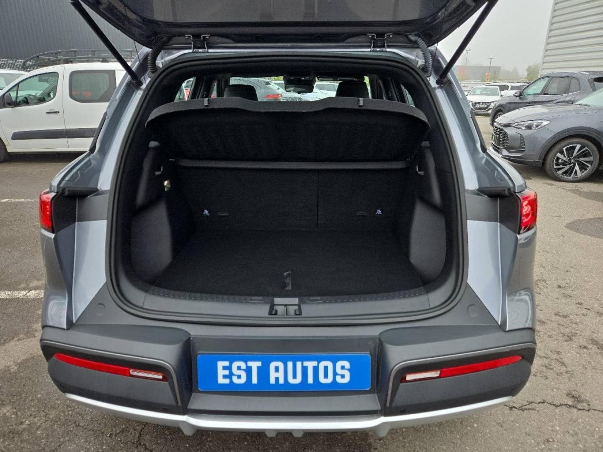 BYD ATTO 2 177 CV BOOST + TOIT PANO 45.1 KWH (2025) - Foto 30