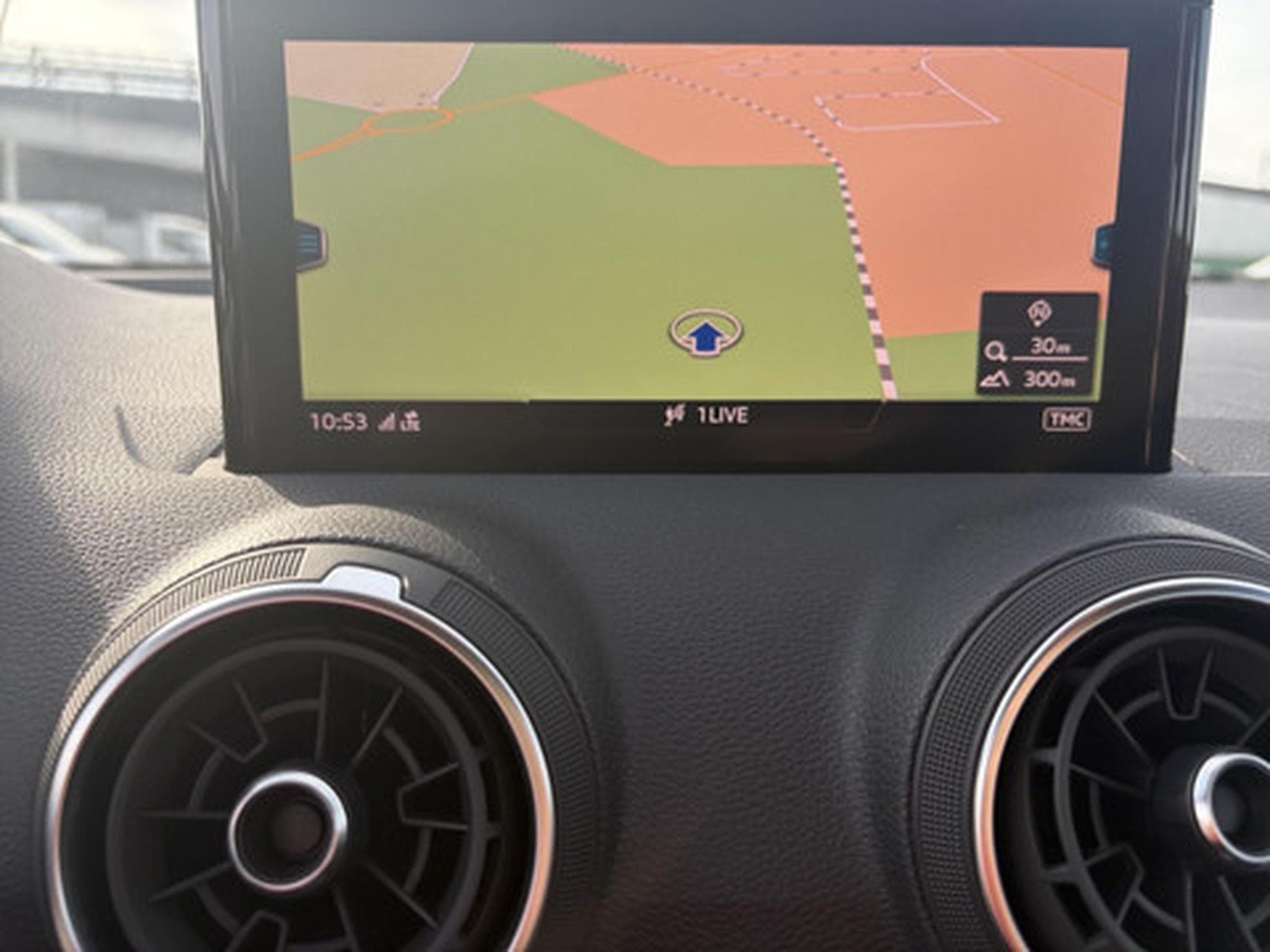Audi Q2 30 TDI S tronic S Line (2023) - Photo 3