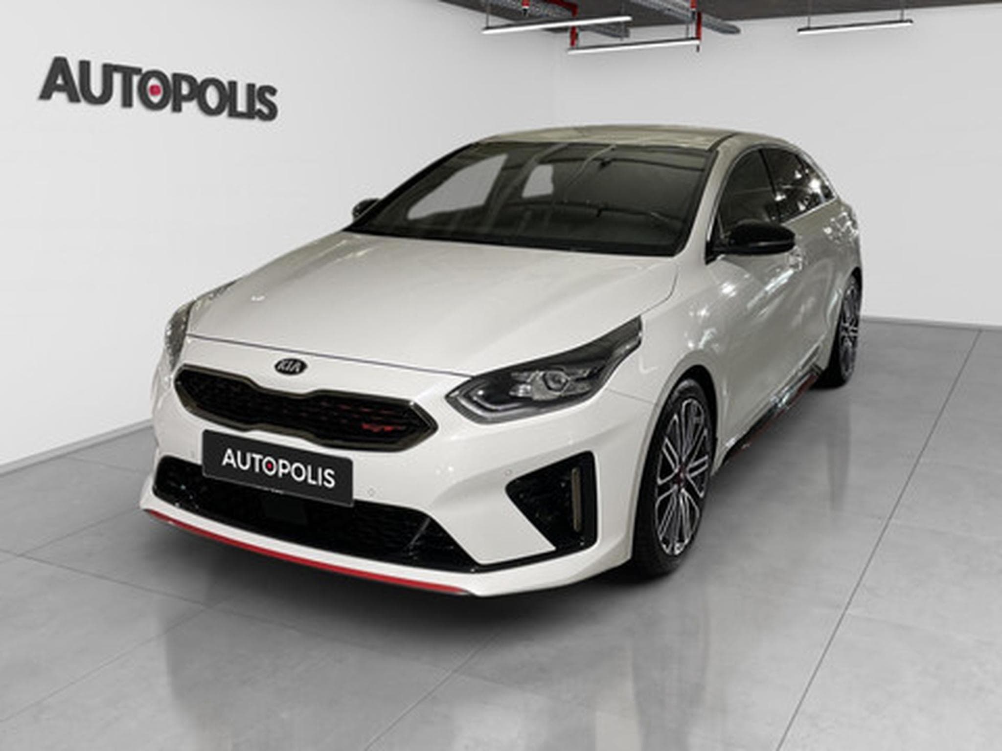 Kia ProCeed GT 1.6 T-GDI 204 DCT ISG (2021) - Photo 17