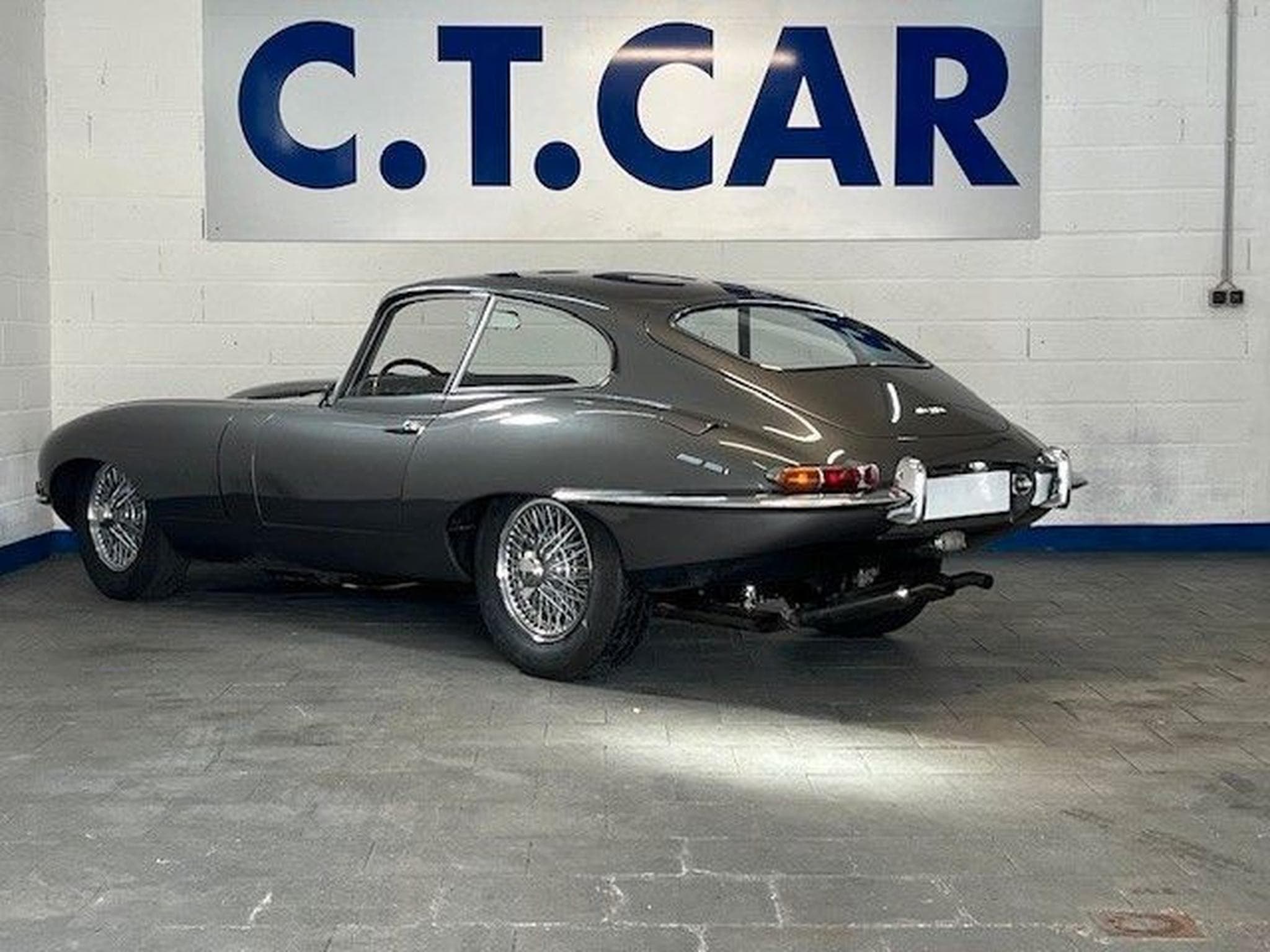 Jaguar E-Type S1 3.8 - Schalter - Top (1963) - Photo 3