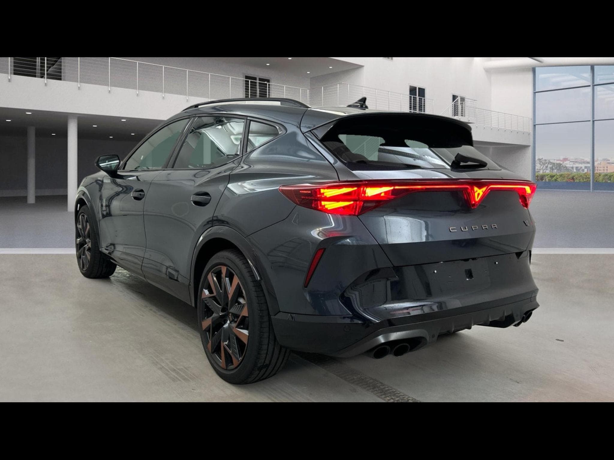 Cupra Formentor 2.0 TSI VZ 333 CV 4Drive * ATTELAGE *PANO* ACC* CAM * (2026) - Foto 4