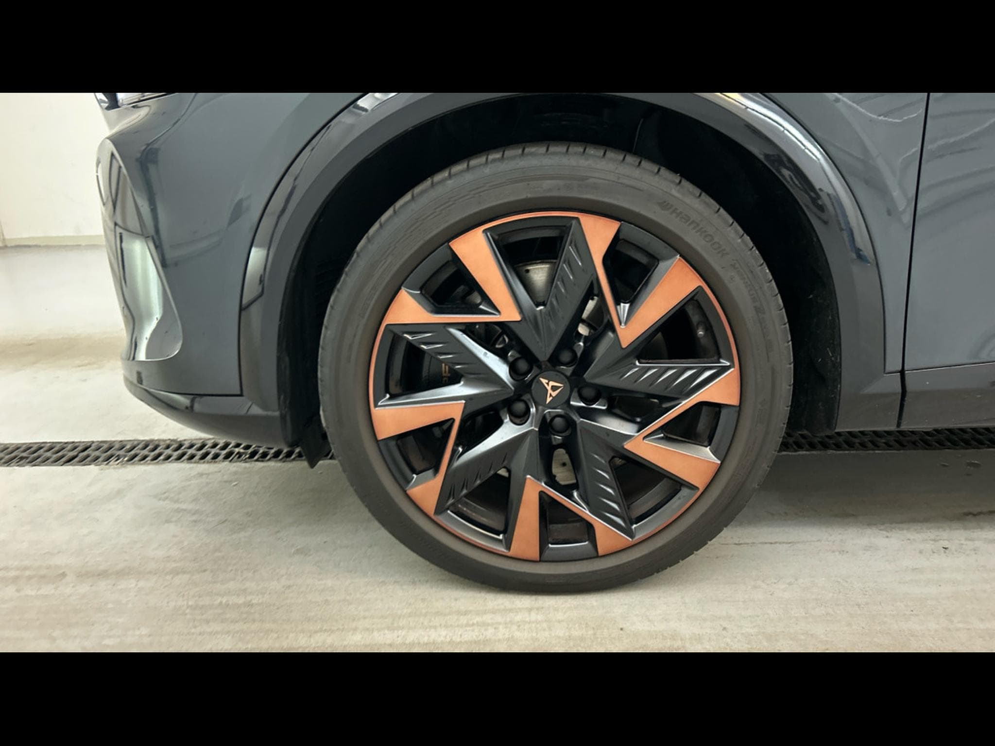 Cupra Formentor 2.0 TSI VZ 333 CV 4Drive * ATTELAGE *PANO* ACC* CAM * (2026) - Foto 18
