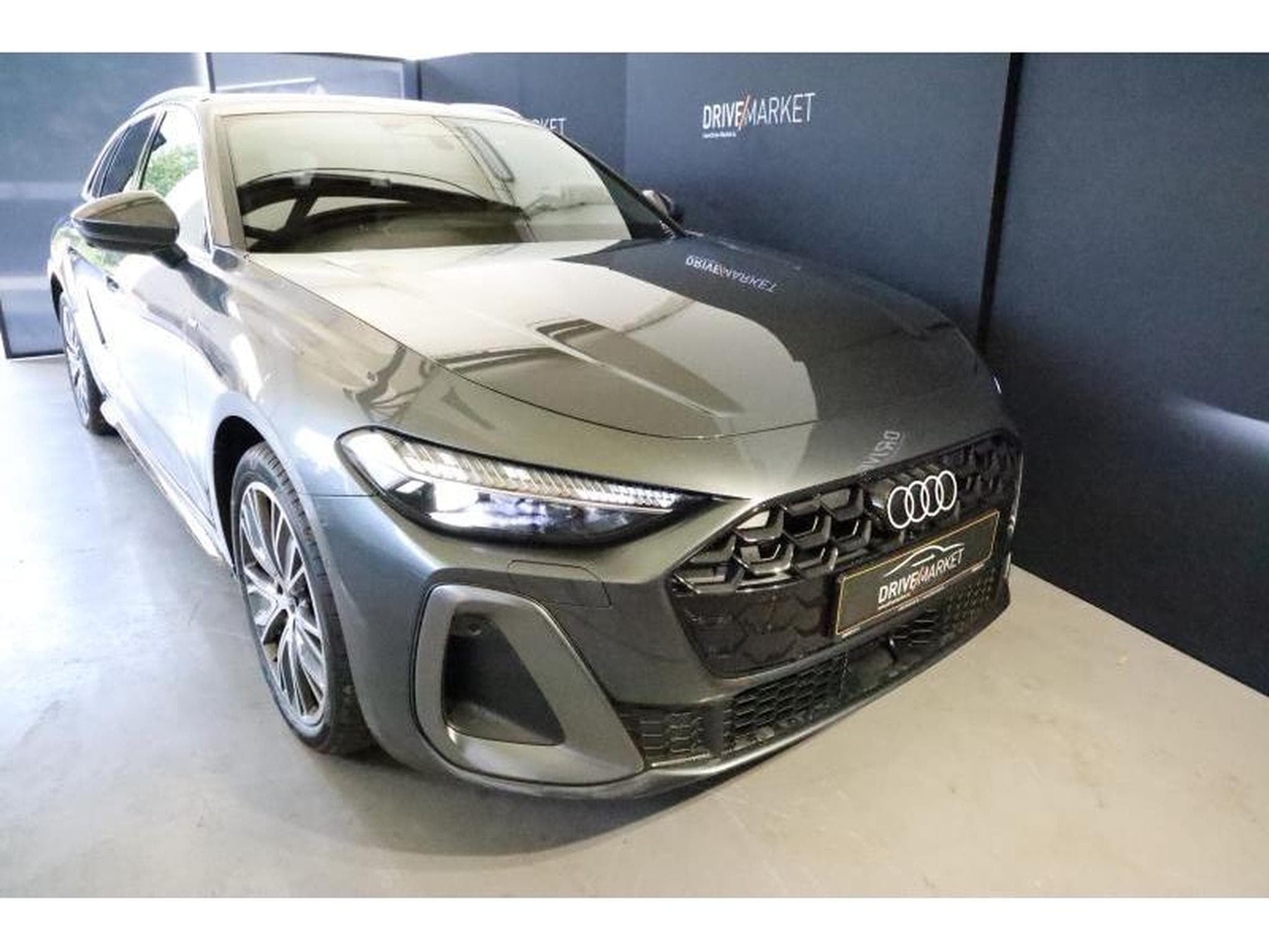 Audi A5 Avant (2025) - Photo 1