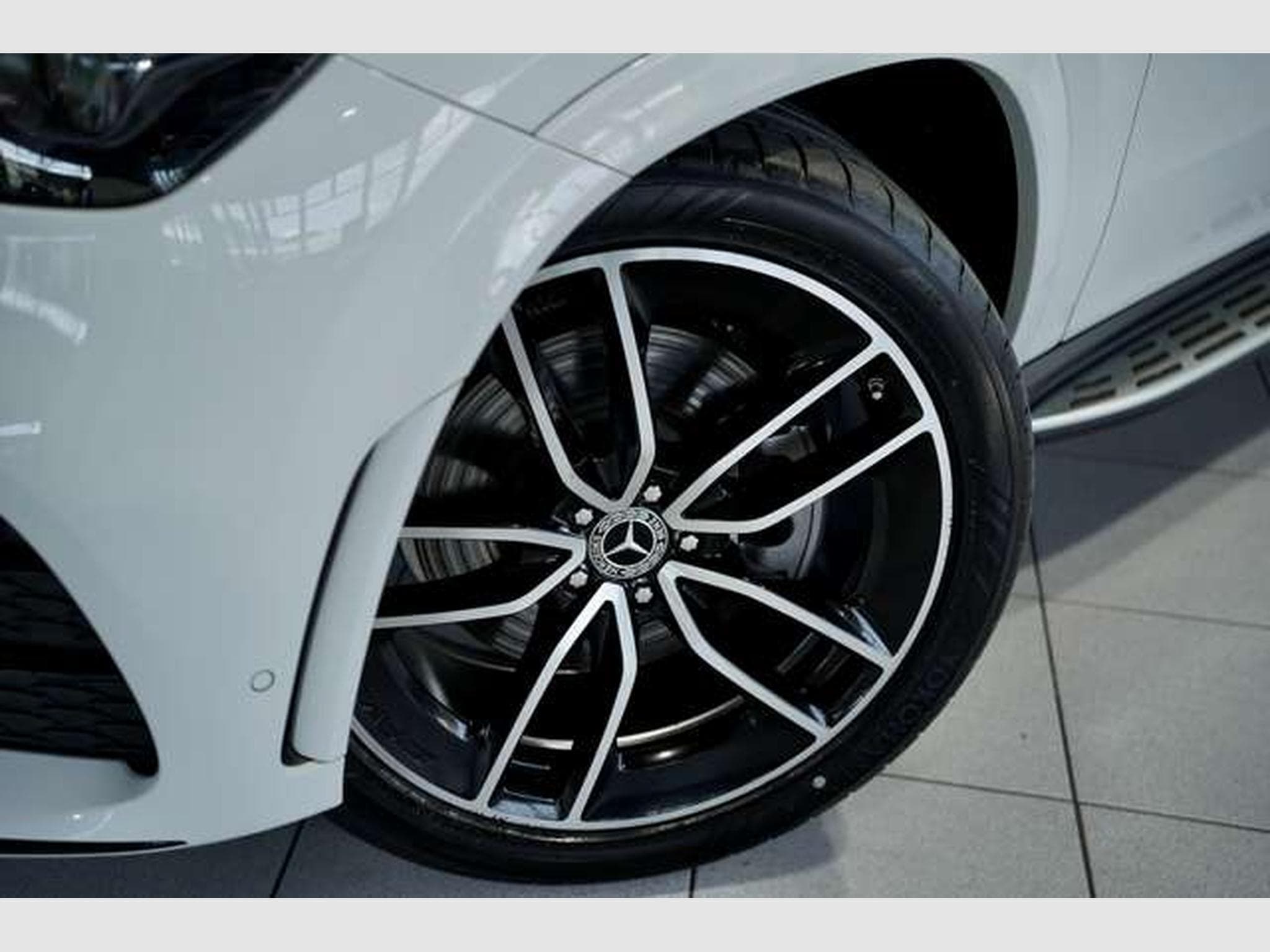 Mercedes GLE 350 de 4M Coupé AMG Line 2.H *Pano*Night*22 (2021) - Photo 2