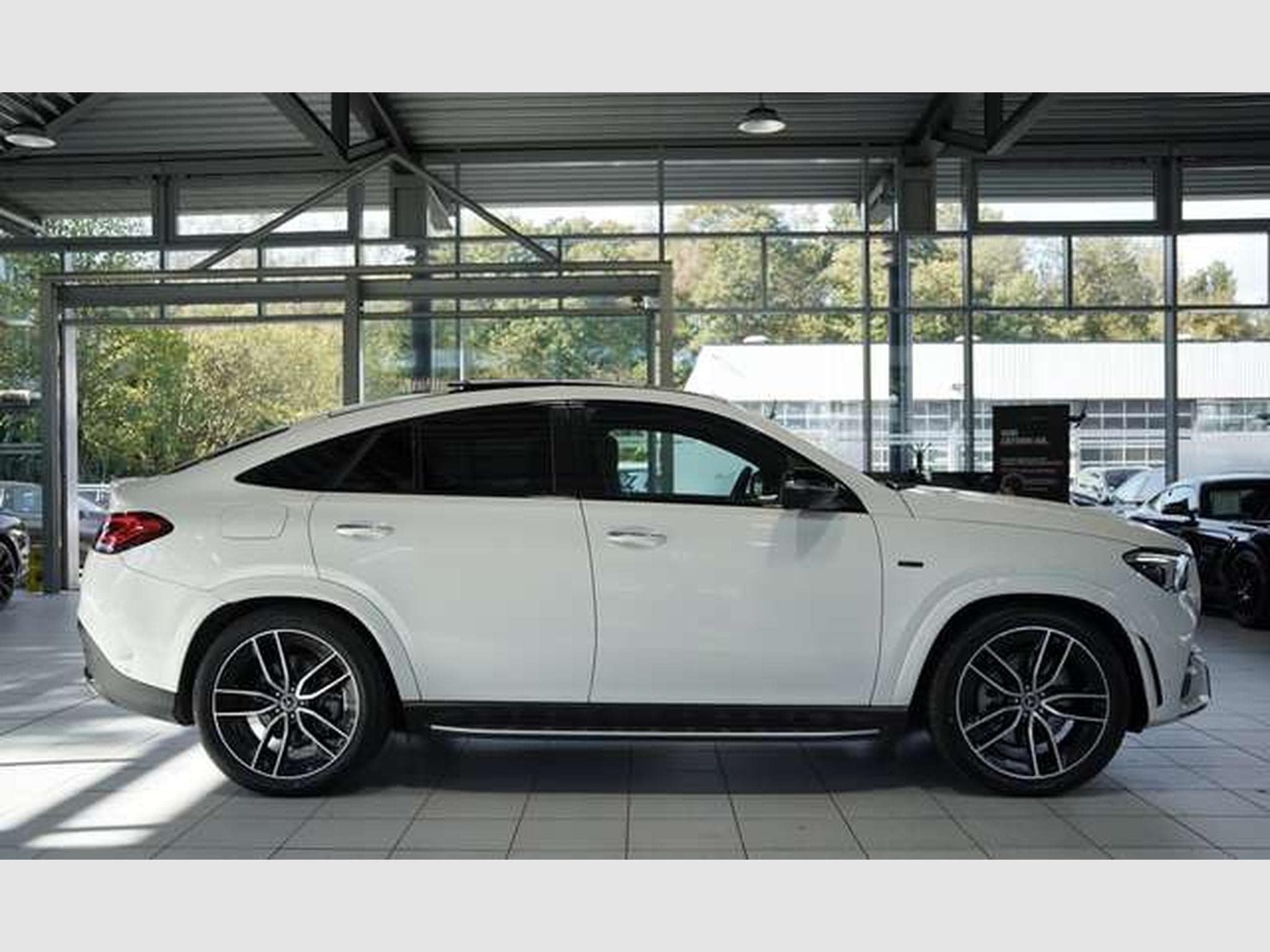 Mercedes GLE 350 de 4M Coupé AMG Line 2.H *Pano*Night*22 (2021) - Photo 4