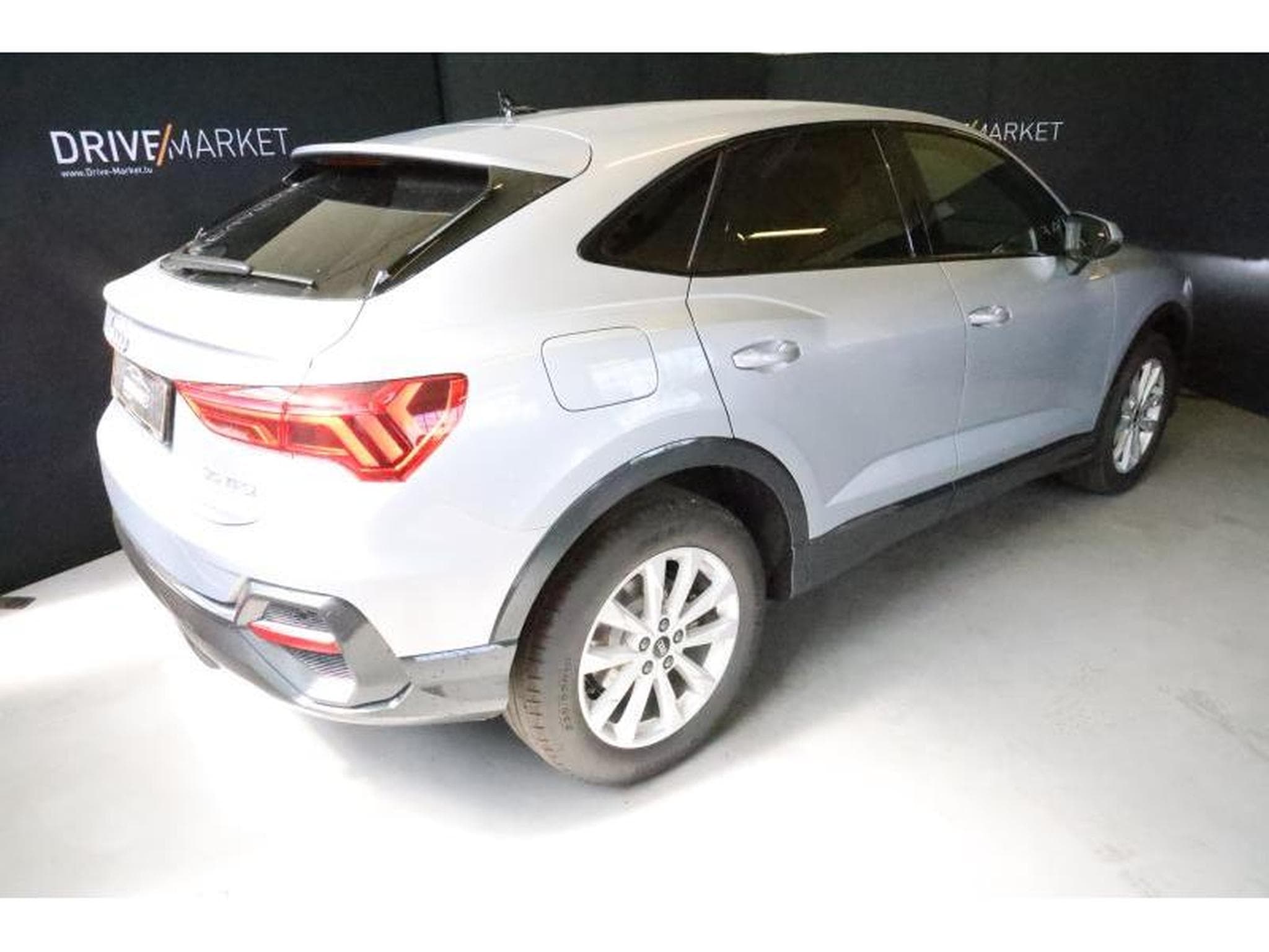Audi Q3 Sportback (2025) - Photo 3