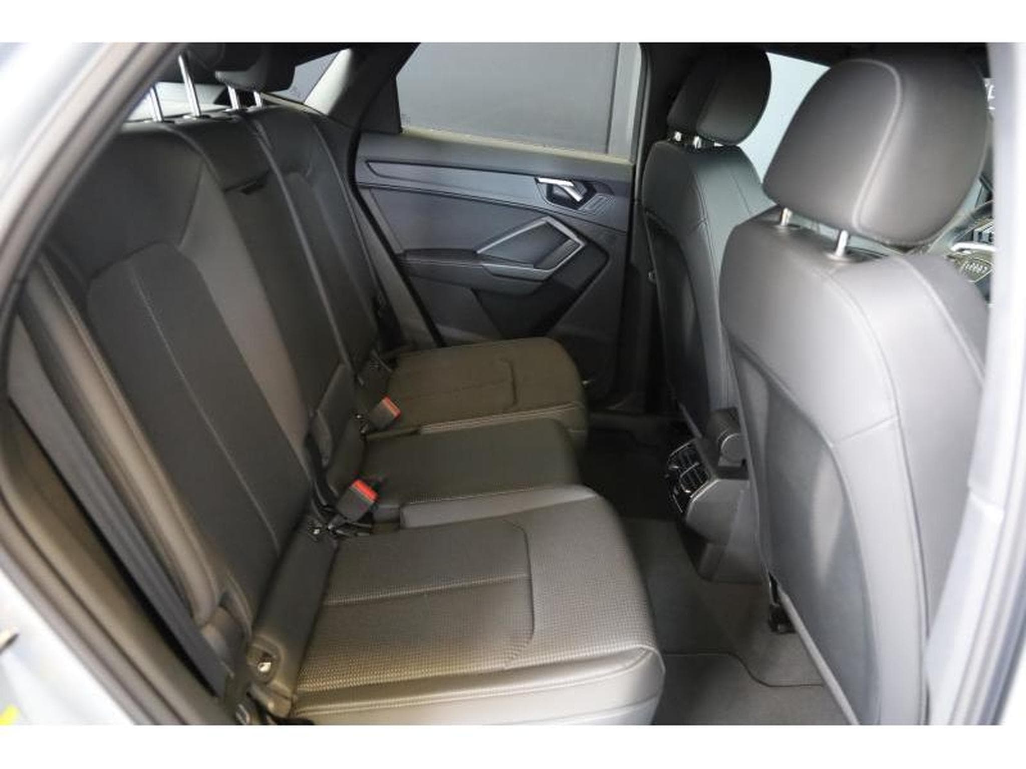 Audi Q3 Sportback (2025) - Photo 8