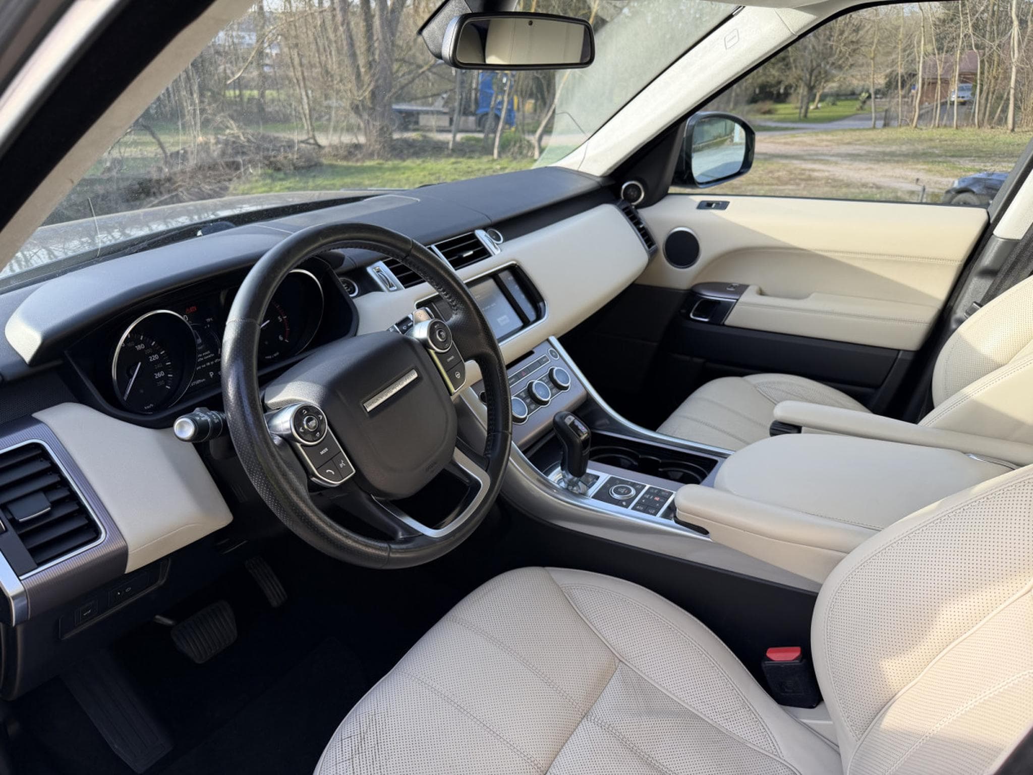 Land-Rover Range Rover Sport Range Rover Sport HSE 3.0D V6 292CV (2015) - Photo 6