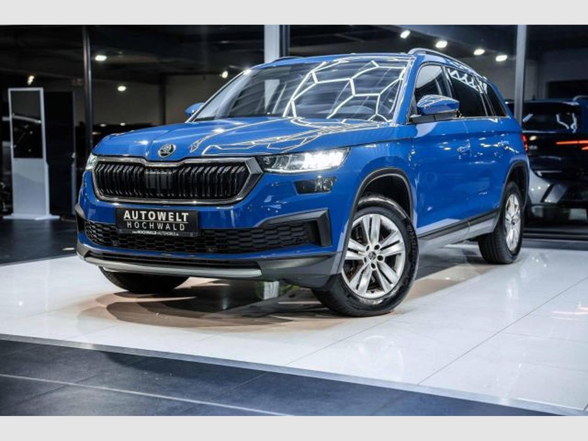 Skoda Kodiaq Kodiaq 2.0 TDI DSG NAVI LED AHK 7-Sitze VIRTUAL (2023) - Foto 2