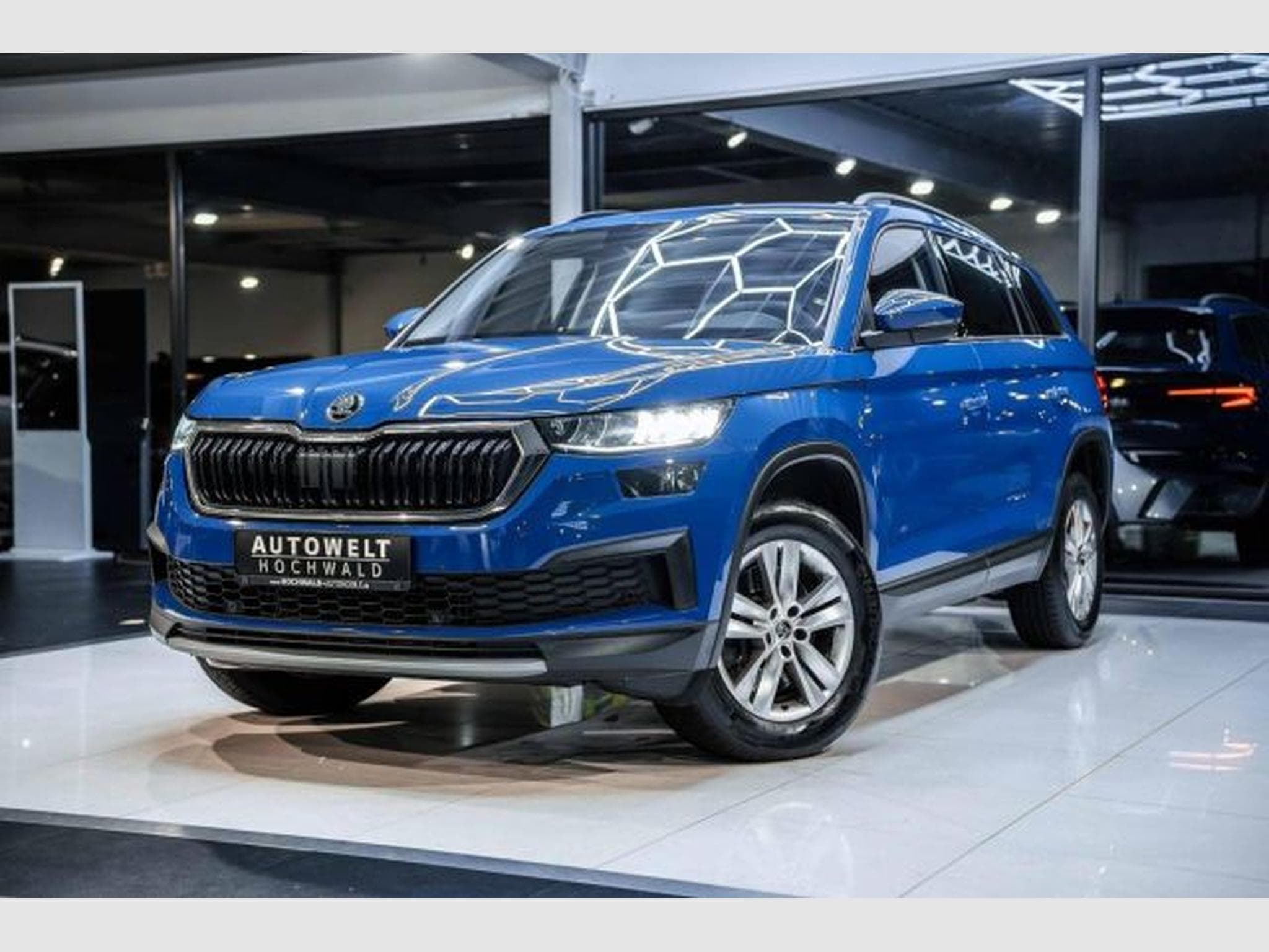 Skoda Kodiaq Kodiaq 2.0 TDI DSG NAVI LED AHK 7-Sitze VIRTUAL (2023) - Foto 3