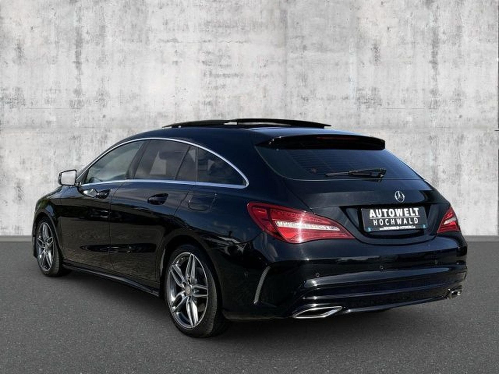 Mercedes CLA 180 CLA 180 Shooting Brake AMG-Line NAVI LED PANO (2016) - Photo 4