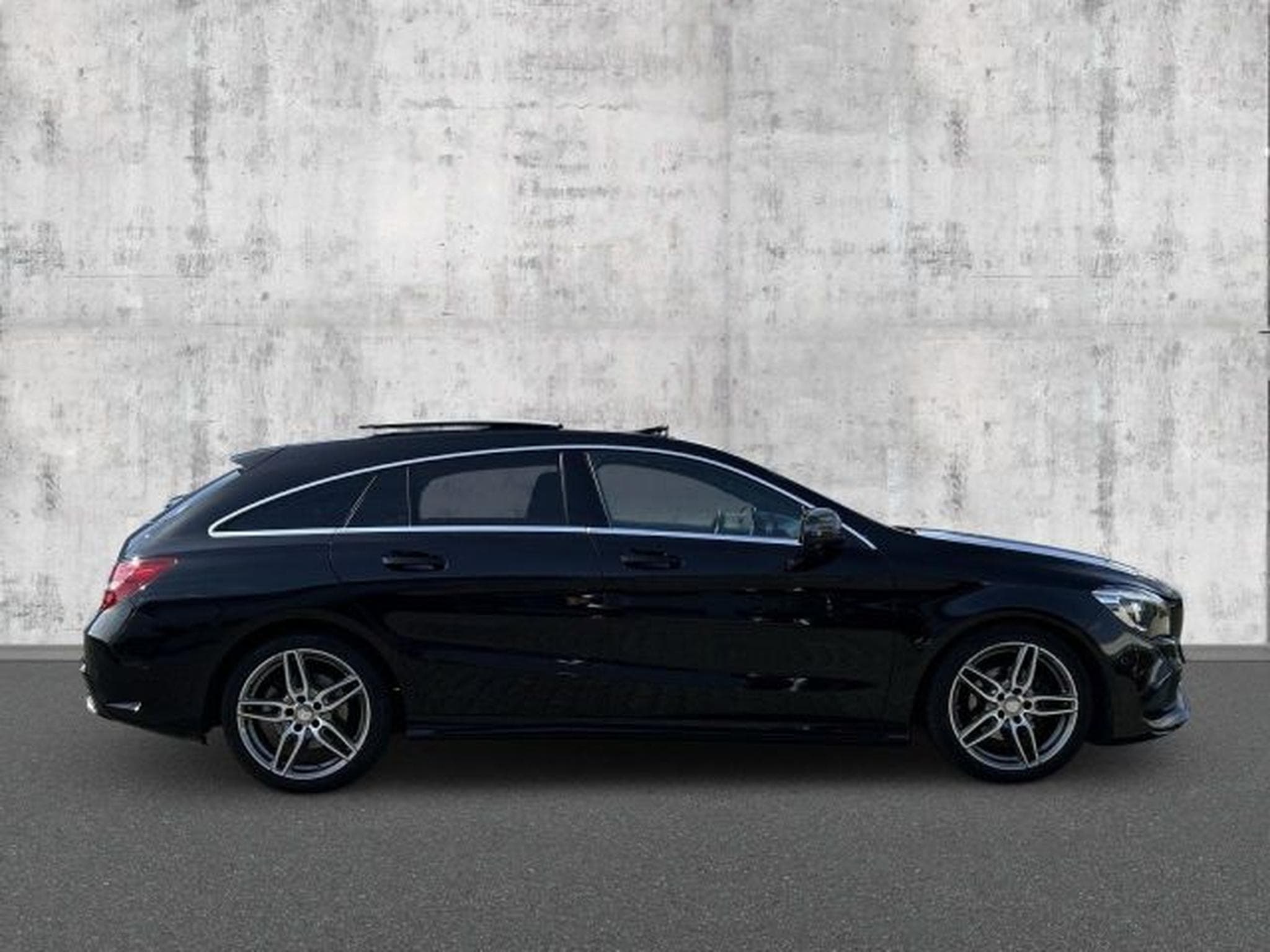 Mercedes CLA 180 CLA 180 Shooting Brake AMG-Line NAVI LED PANO (2016) - Photo 7