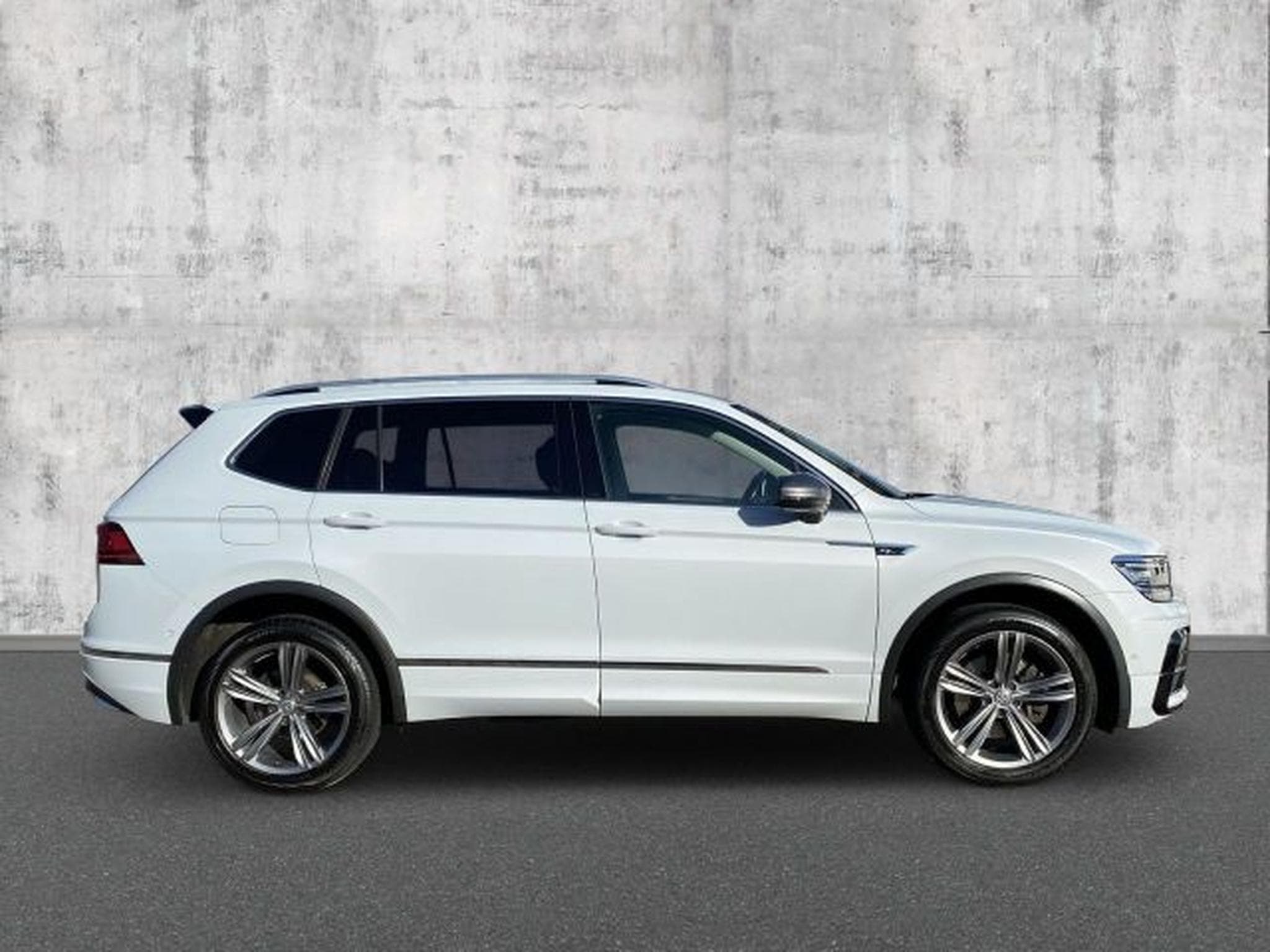 VW Tiguan Tiguan Allspace 2.0 TDI DSG Highl R-Line 4M AHK (2019) - Foto 7