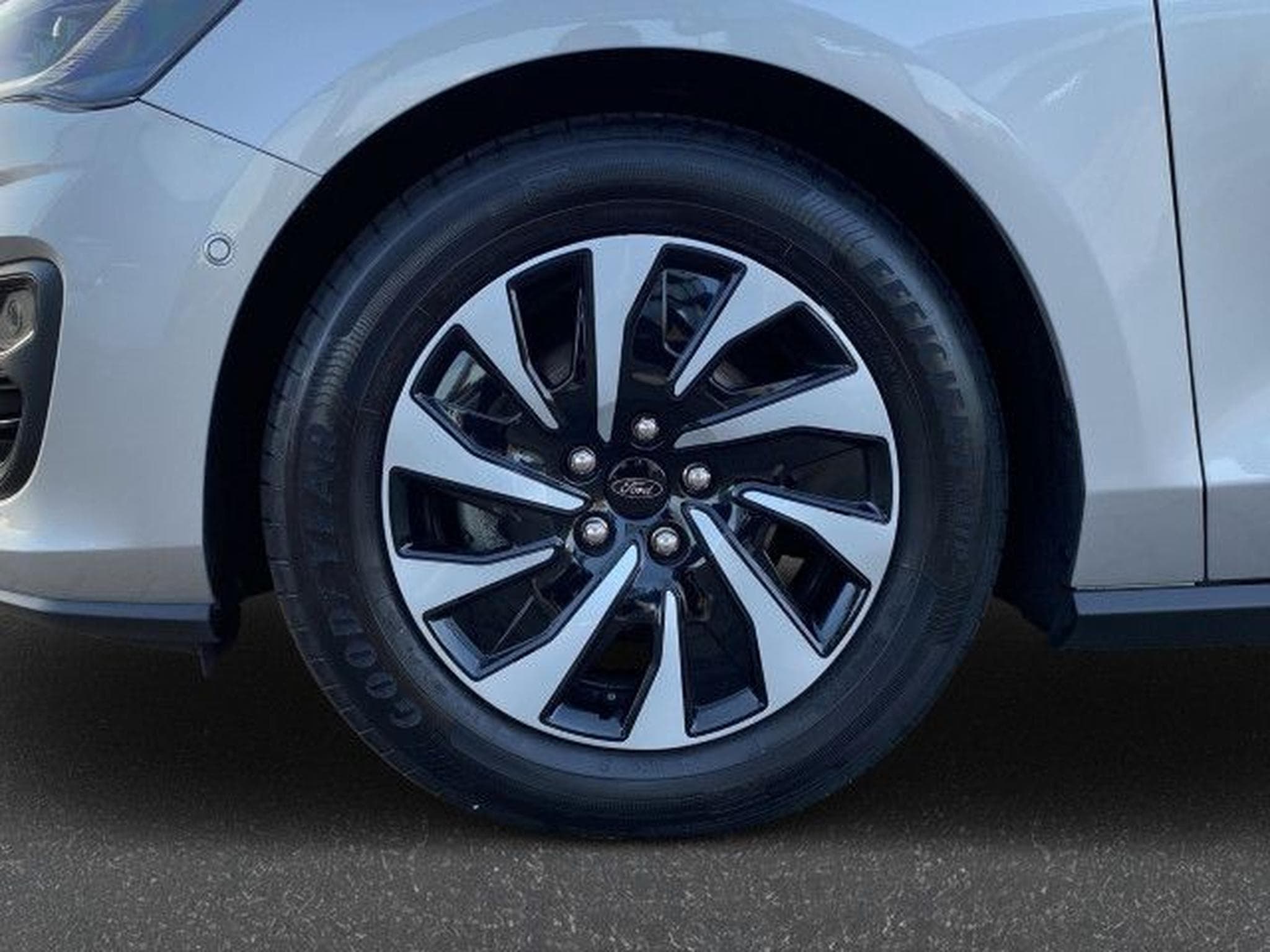 Ford Focus Focus 1.5 D Autom. EcoBlue Titanium NAVI LED RFK (2023) - Photo 9