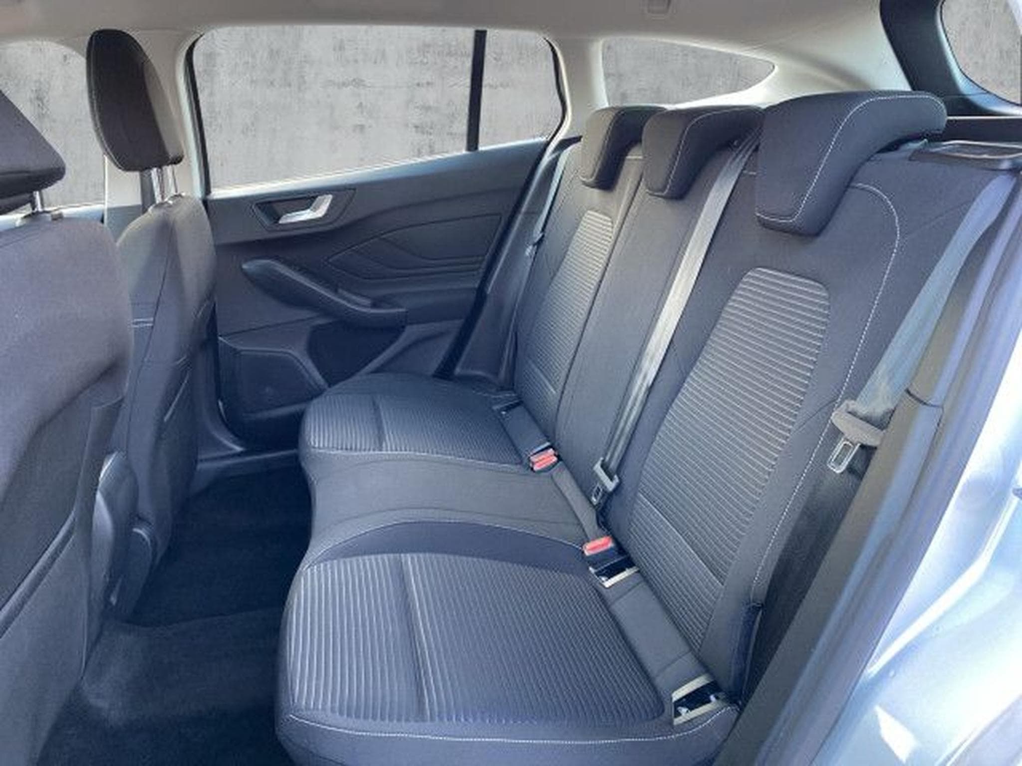 Ford Focus Focus 1.5 D Autom. EcoBlue Titanium NAVI LED RFK (2023) - Photo 12