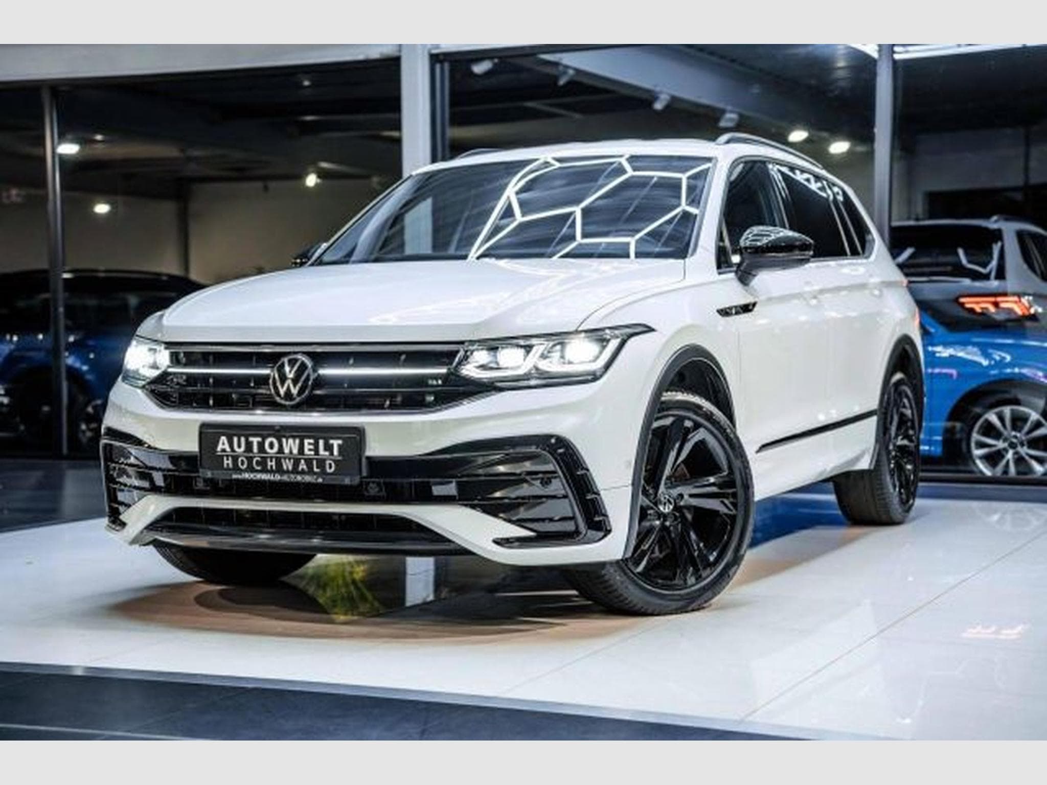 VW Tiguan Tiguan Allspace R-Line 4M 7-Sitze STHZG AHK H&amp;K (2023) - Foto 3