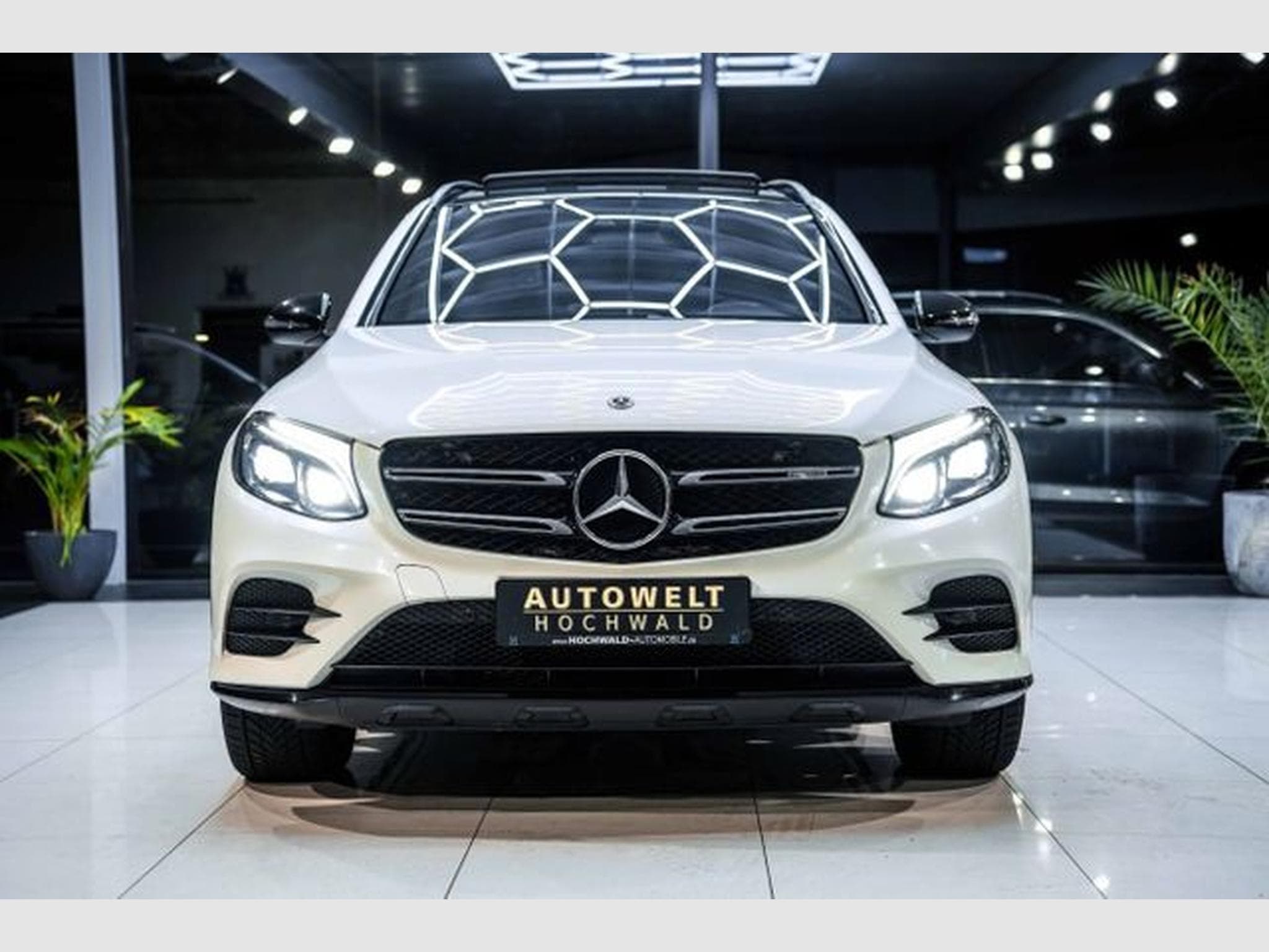 Mercedes GLC 350 GLC 350d 9G AMG-Line 4Matic NAVI PANO Night Burm (2019) - Photo 5