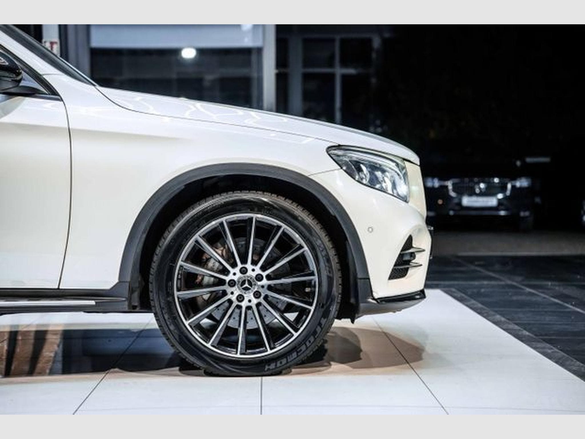 Mercedes GLC 350 GLC 350d 9G AMG-Line 4Matic NAVI PANO Night Burm (2019) - Photo 9