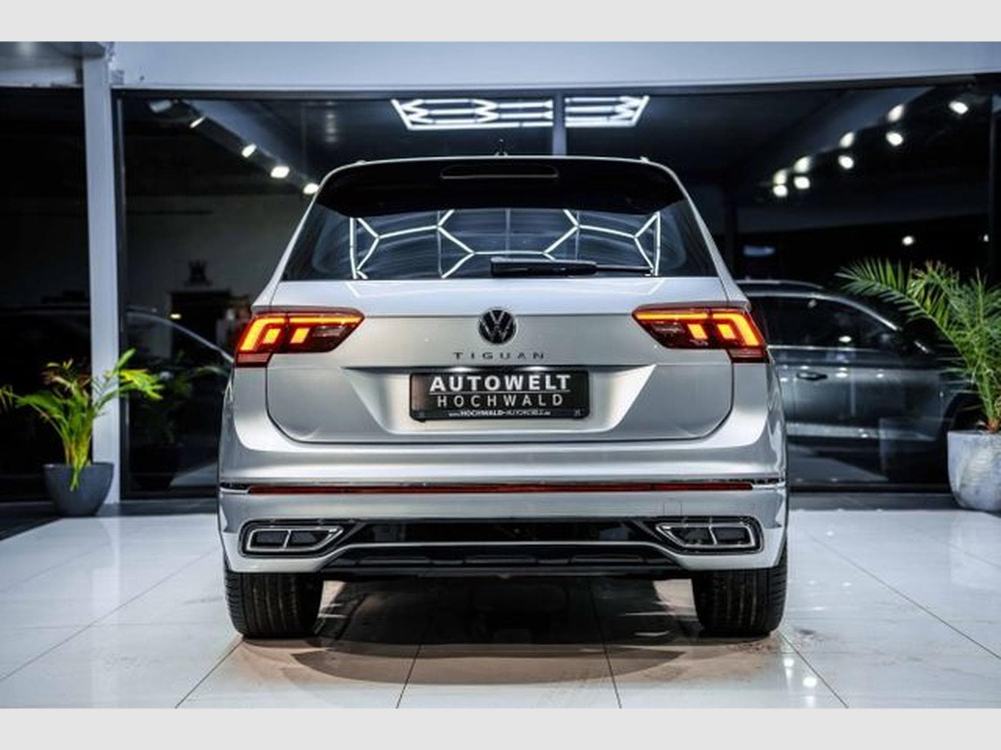 VW Tiguan Tiguan 1.5 TSI DSG R-Line IQ-LED ACC ACTIVE Lane (2023) - Photo 14