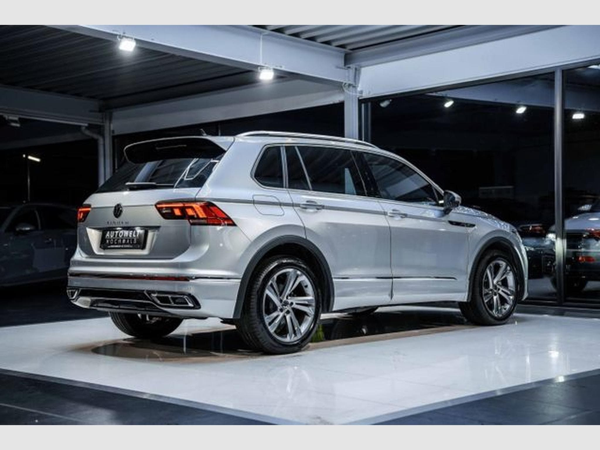 VW Tiguan Tiguan 1.5 TSI DSG R-Line IQ-LED ACC ACTIVE Lane (2023) - Photo 15