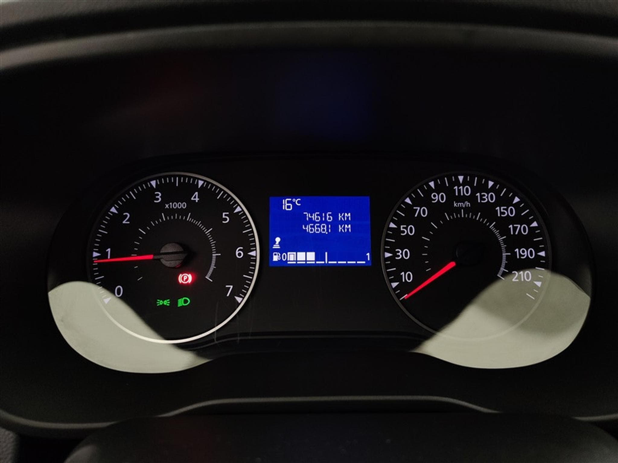 Dacia Duster 1.0 TCe Essential GPF (2023) - Photo 10
