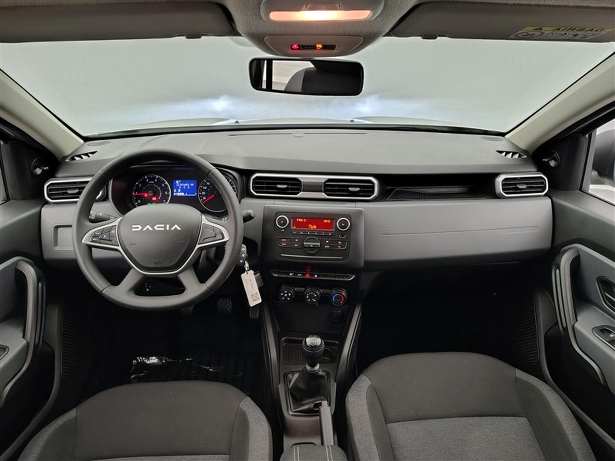 Dacia Duster 1.0 TCe Essential GPF (2023) - Photo 8