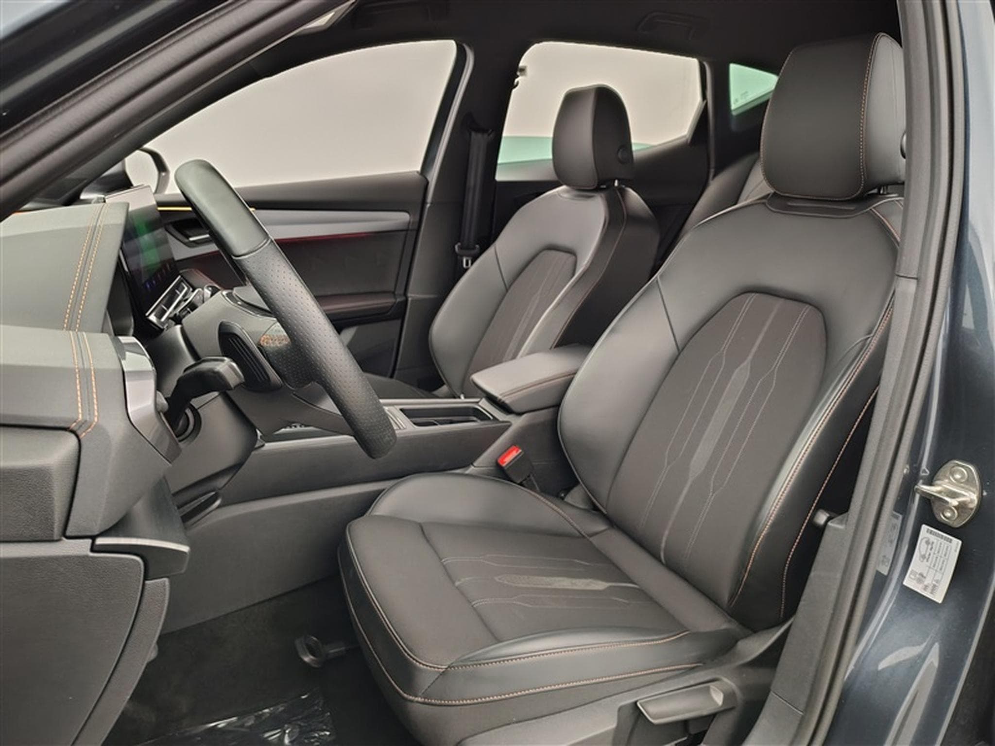 Cupra Formentor 1.4 e-Hybrid PHEV DSG NAVI / S-CUIR / FULL LED (2023) - Photo 7