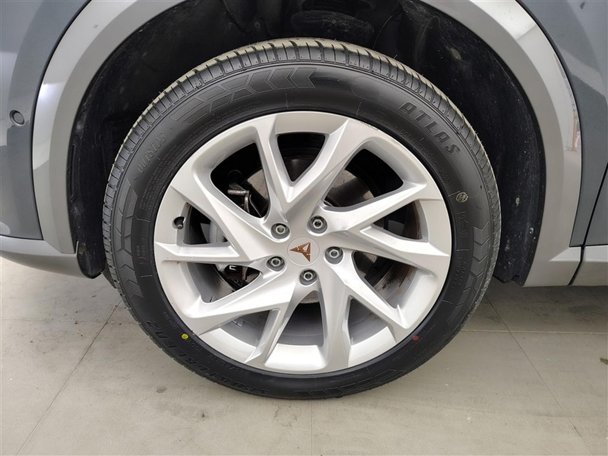 Cupra Formentor 1.4 e-Hybrid PHEV DSG NAVI / S-CUIR / FULL LED (2023) - Photo 6