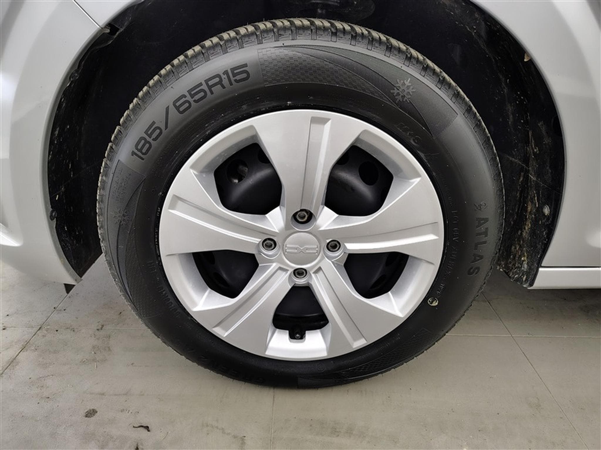 Dacia Sandero 1.0i SCe Essential (2023) - Photo 6