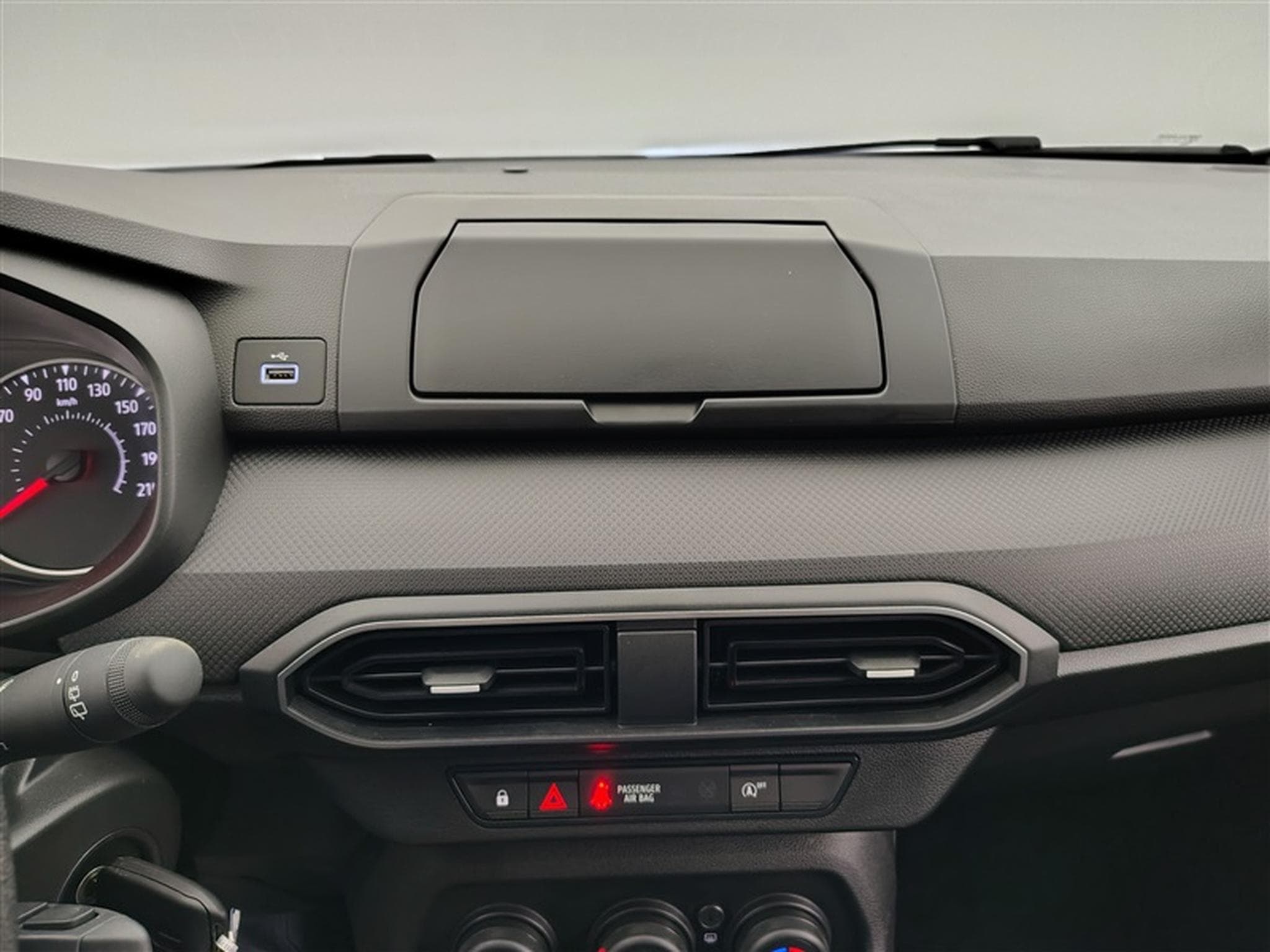 Dacia Sandero 1.0i SCe Essential (2023) - Photo 11