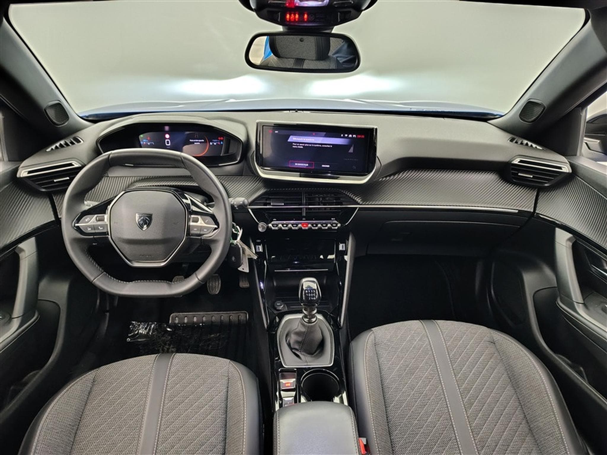 Peugeot 2008 1.2 PureTech Active CARPLAY (2023) - Photo 8